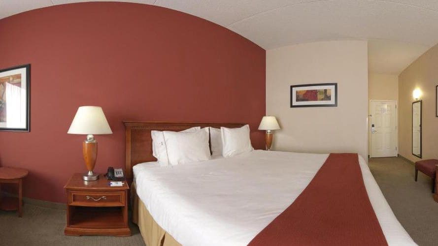 Holiday Inn Express Hotel & Suites Manchester - Conference Center (Tullahoma)