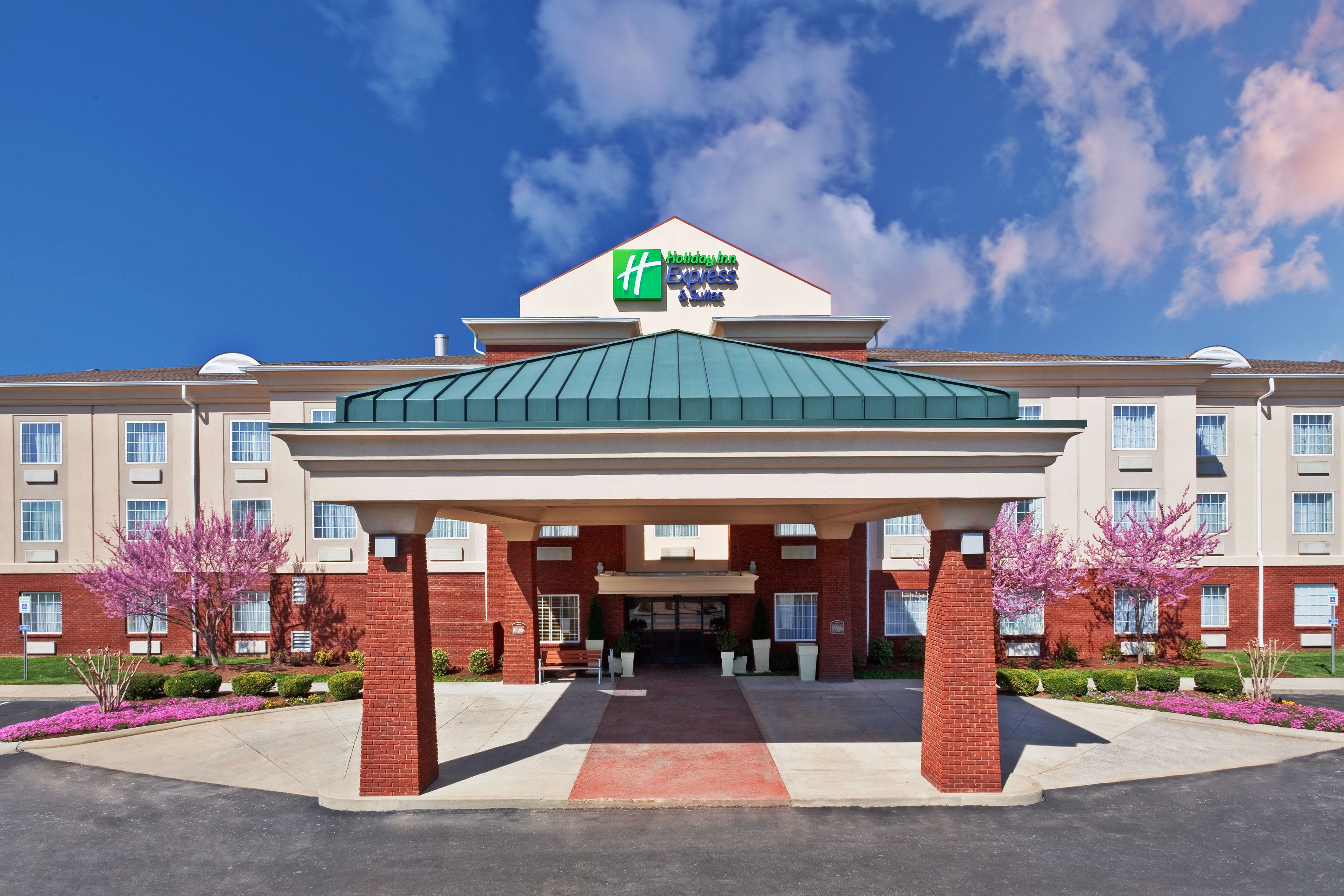 Holiday Inn Express Hotel & Suites Manchester - Conference Center (Tullahoma)