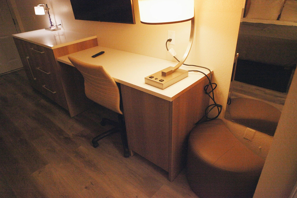 Budgetel Inn & Suites