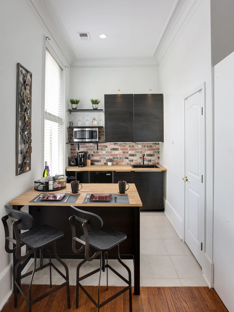 Downtown Memphis Shellcrest Apartments