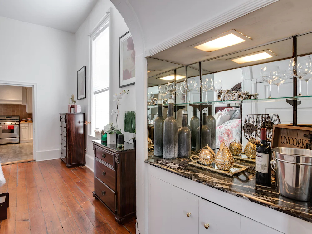 Downtown Memphis Shellcrest Apartments