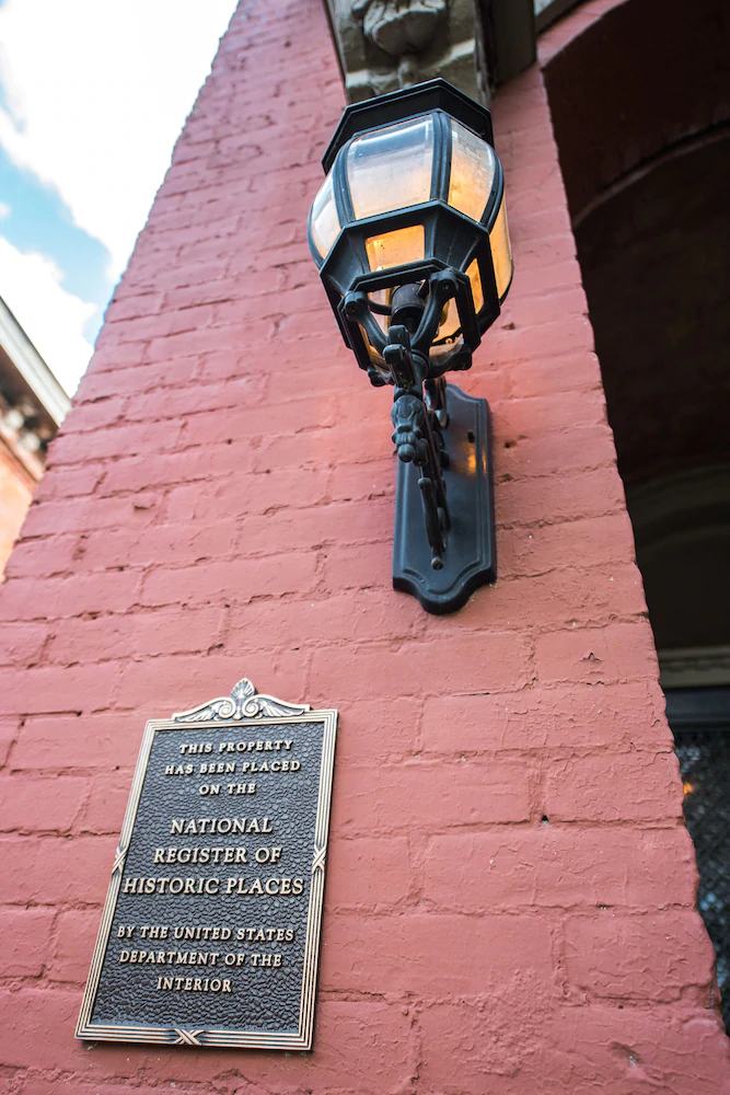 Downtown Memphis Shellcrest Apartments