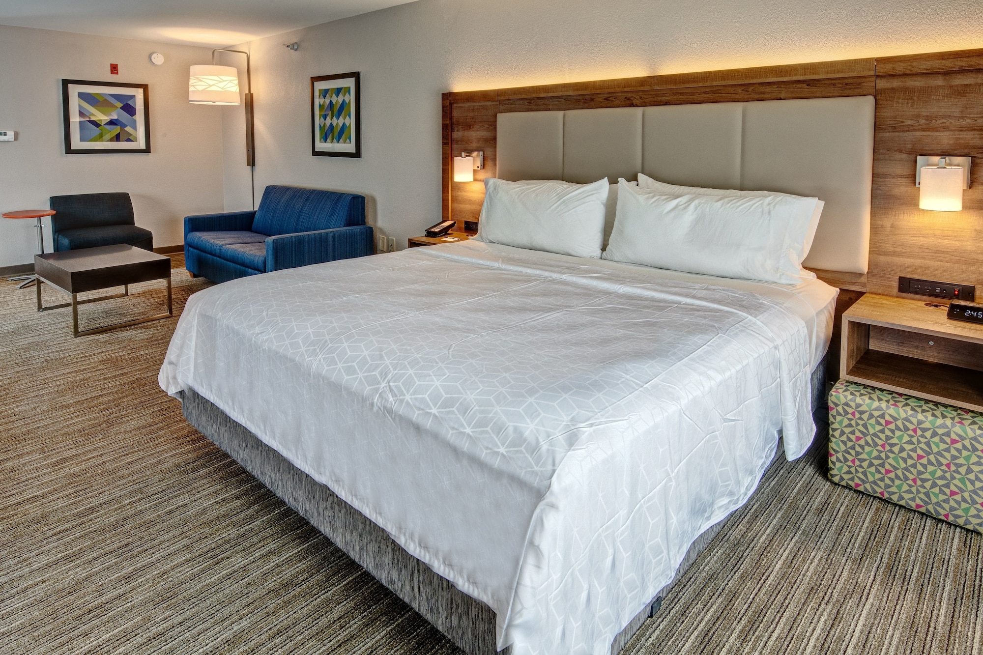Holiday Inn Express & Suites Memphis Southwind