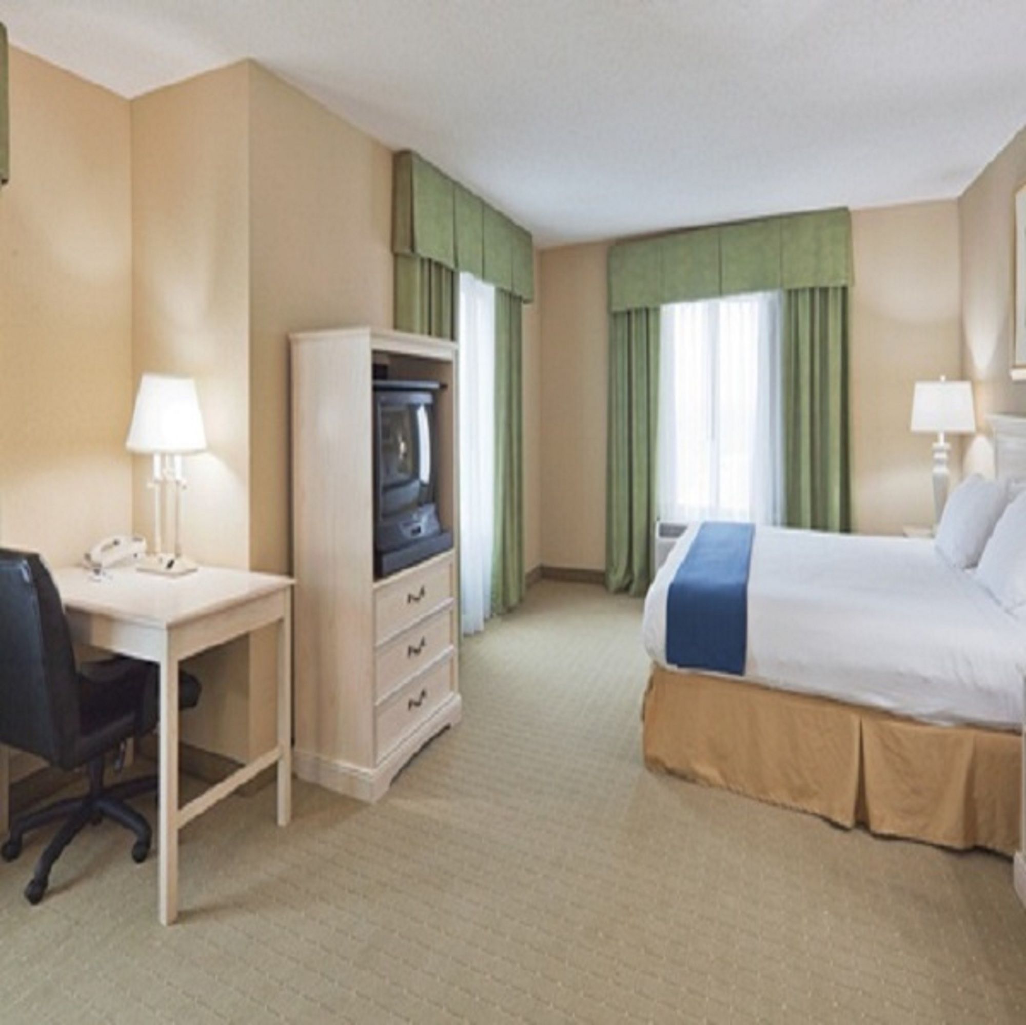 Holiday Inn Express & Suites Memphis Southwind