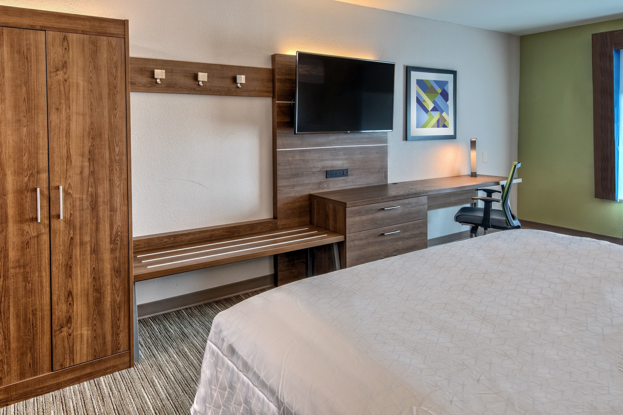 Holiday Inn Express & Suites Memphis Southwind