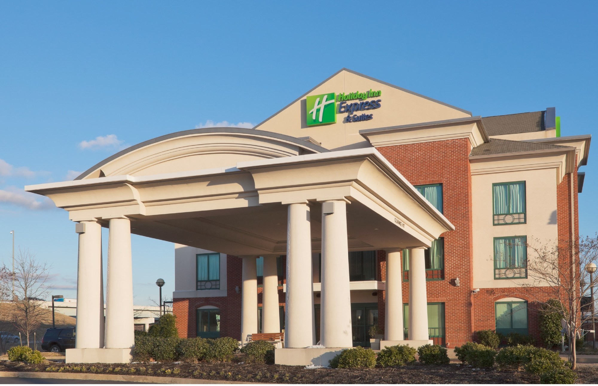 Holiday Inn Express & Suites Memphis Southwind