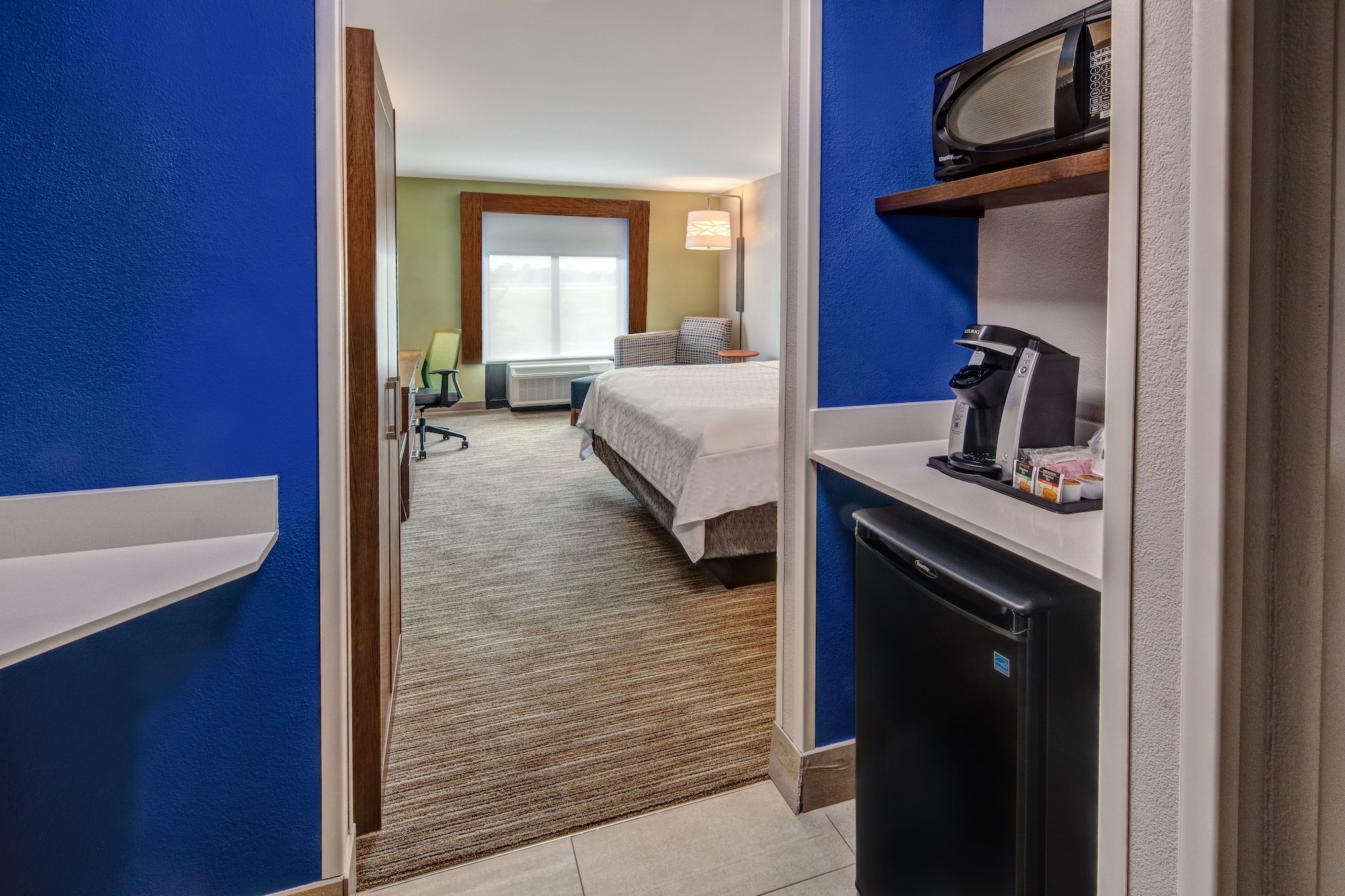 Holiday Inn Express & Suites Memphis Southwind