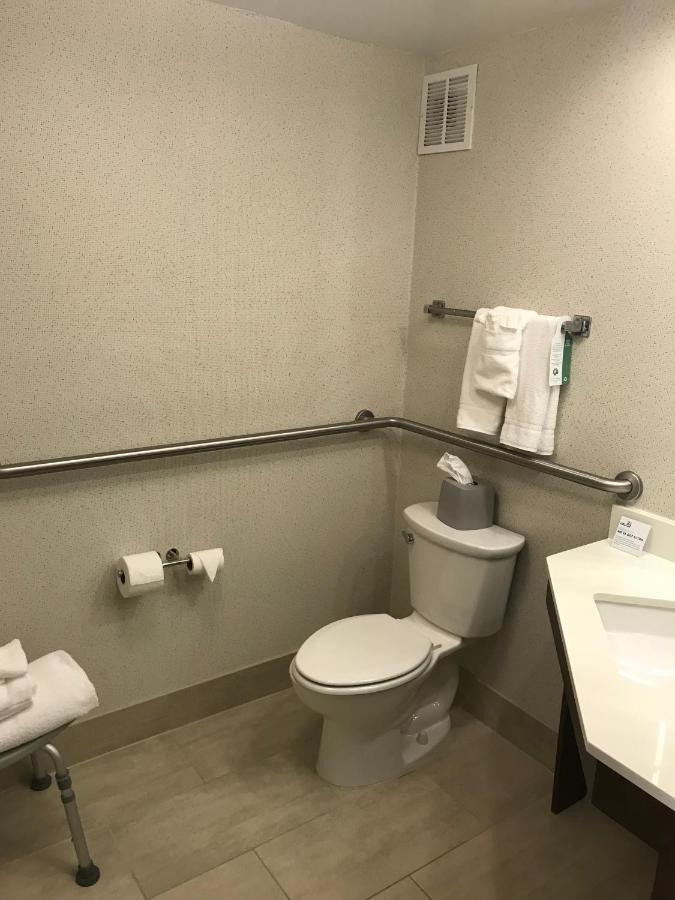 Holiday Inn Express Memphis Medical Center Midtown