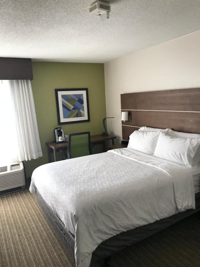 Holiday Inn Express Memphis Medical Center Midtown
