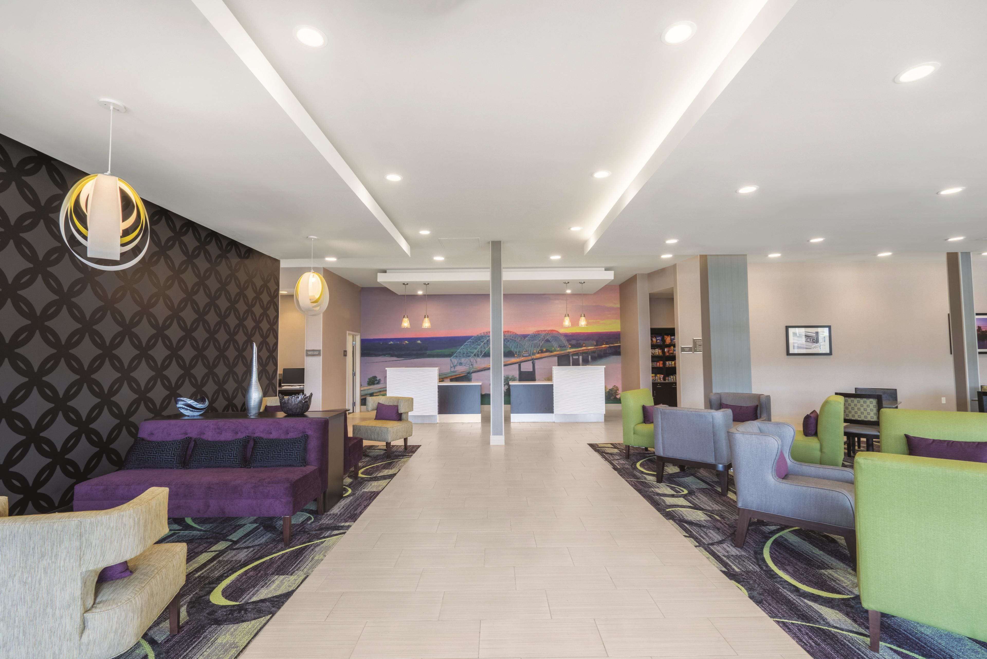 La Quinta Inn & Suites by Wyndham Memphis Downtown