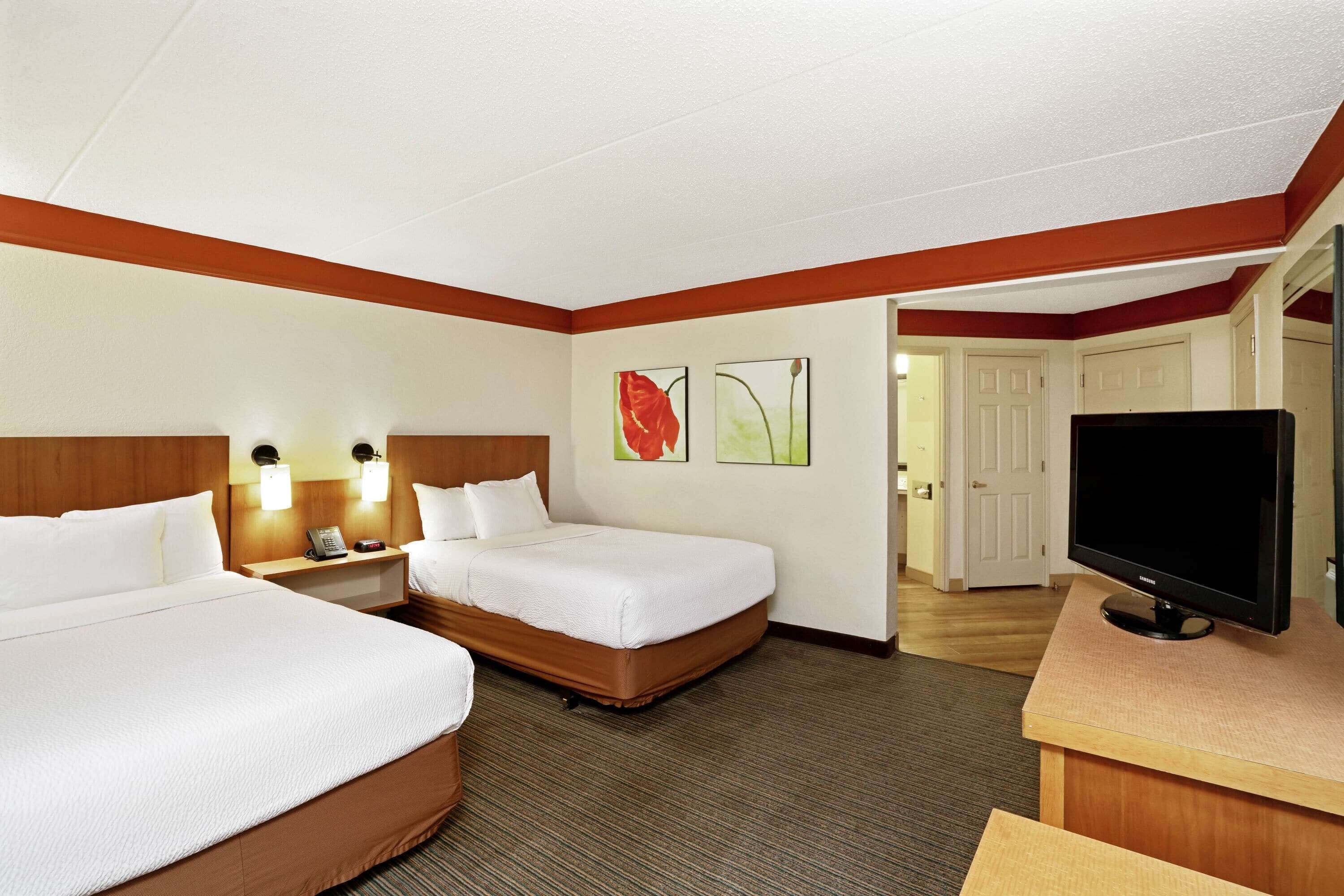 Holiday Inn Express & Suites Memphis East