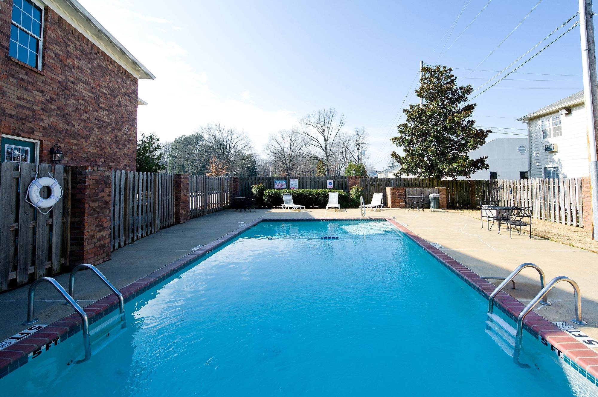 Plantation Oaks Suites & Inn