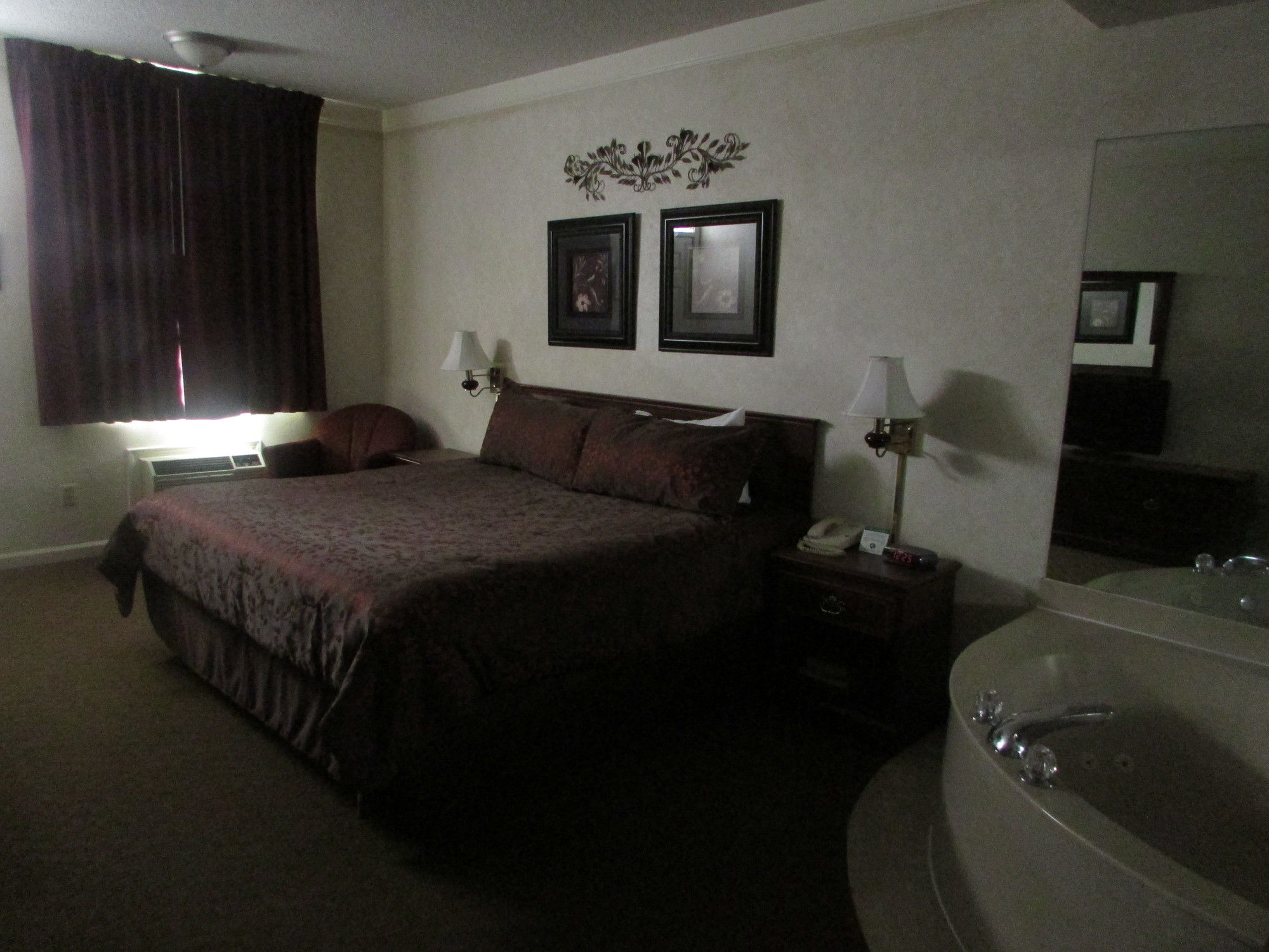 Plantation Oaks Suites & Inn