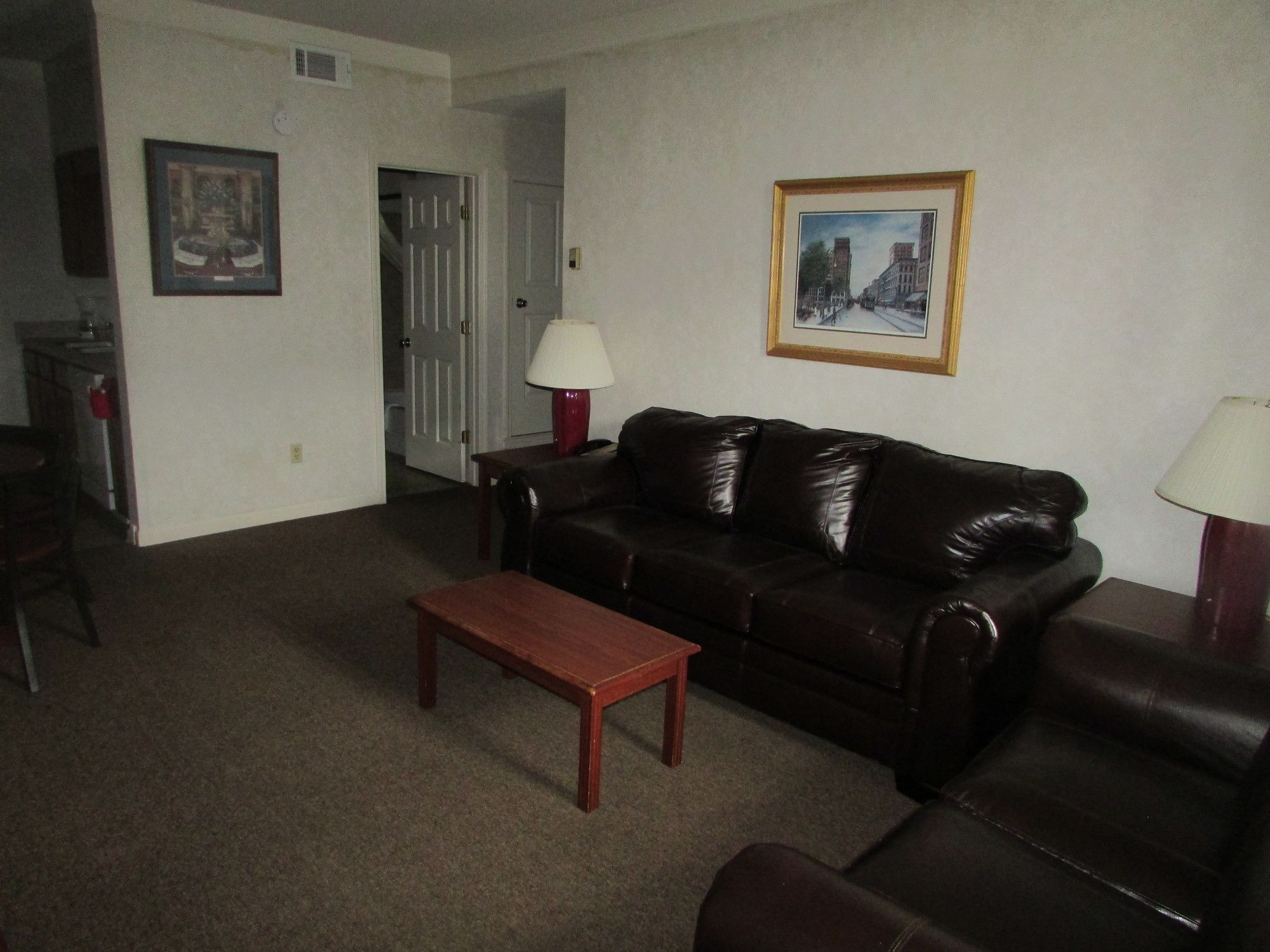Plantation Oaks Suites & Inn