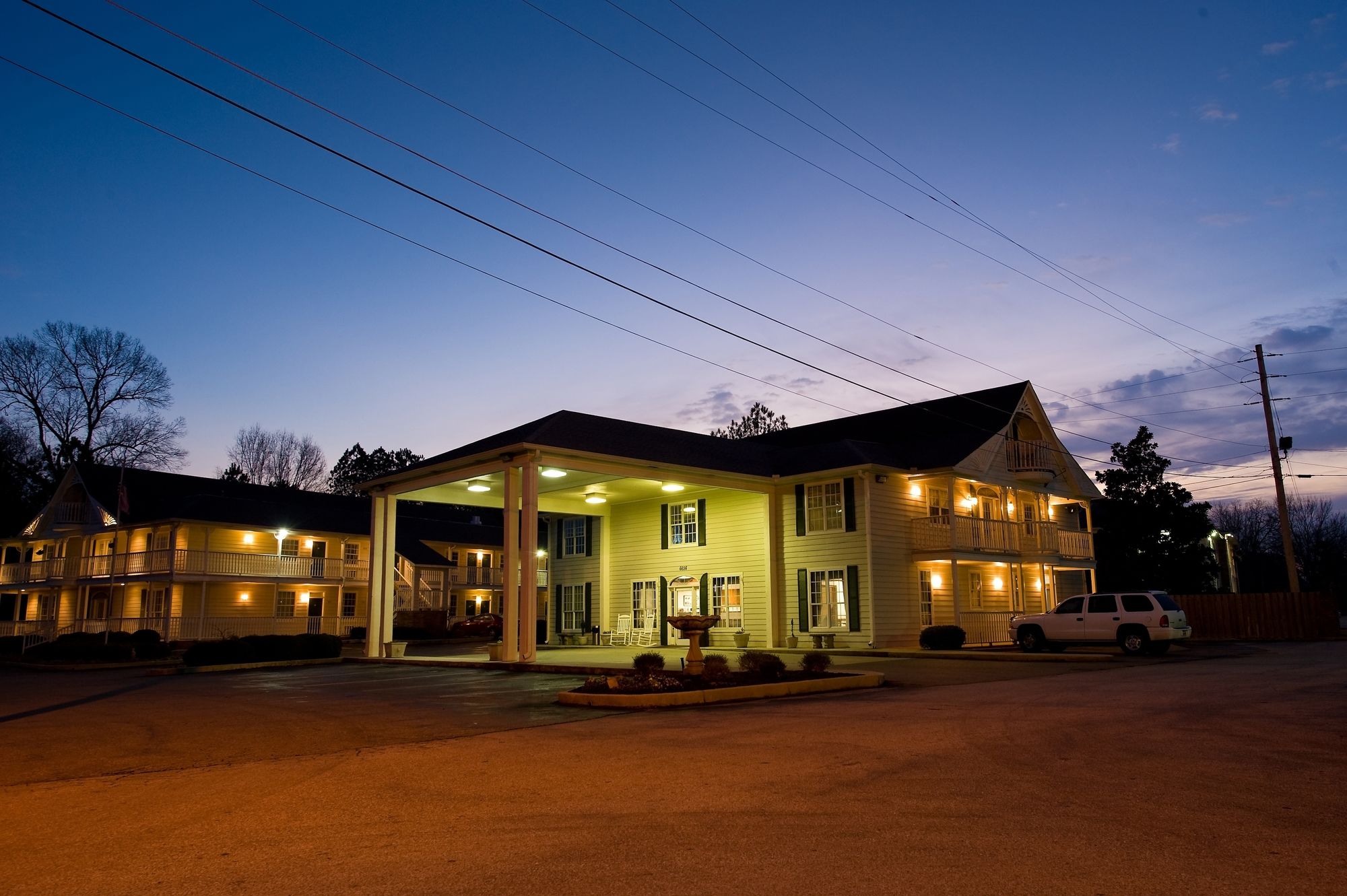 Plantation Oaks Suites & Inn