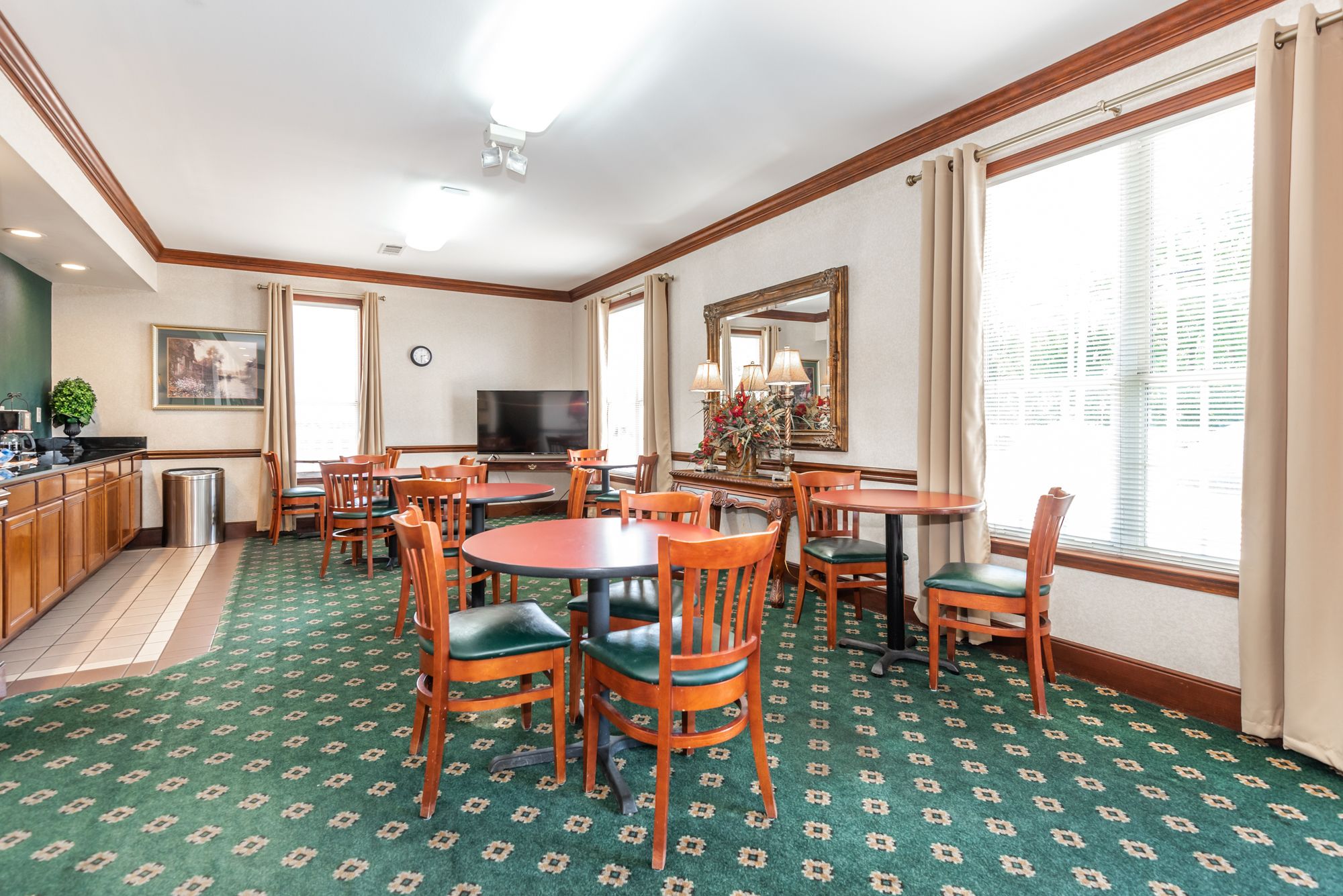 Plantation Oaks Suites & Inn