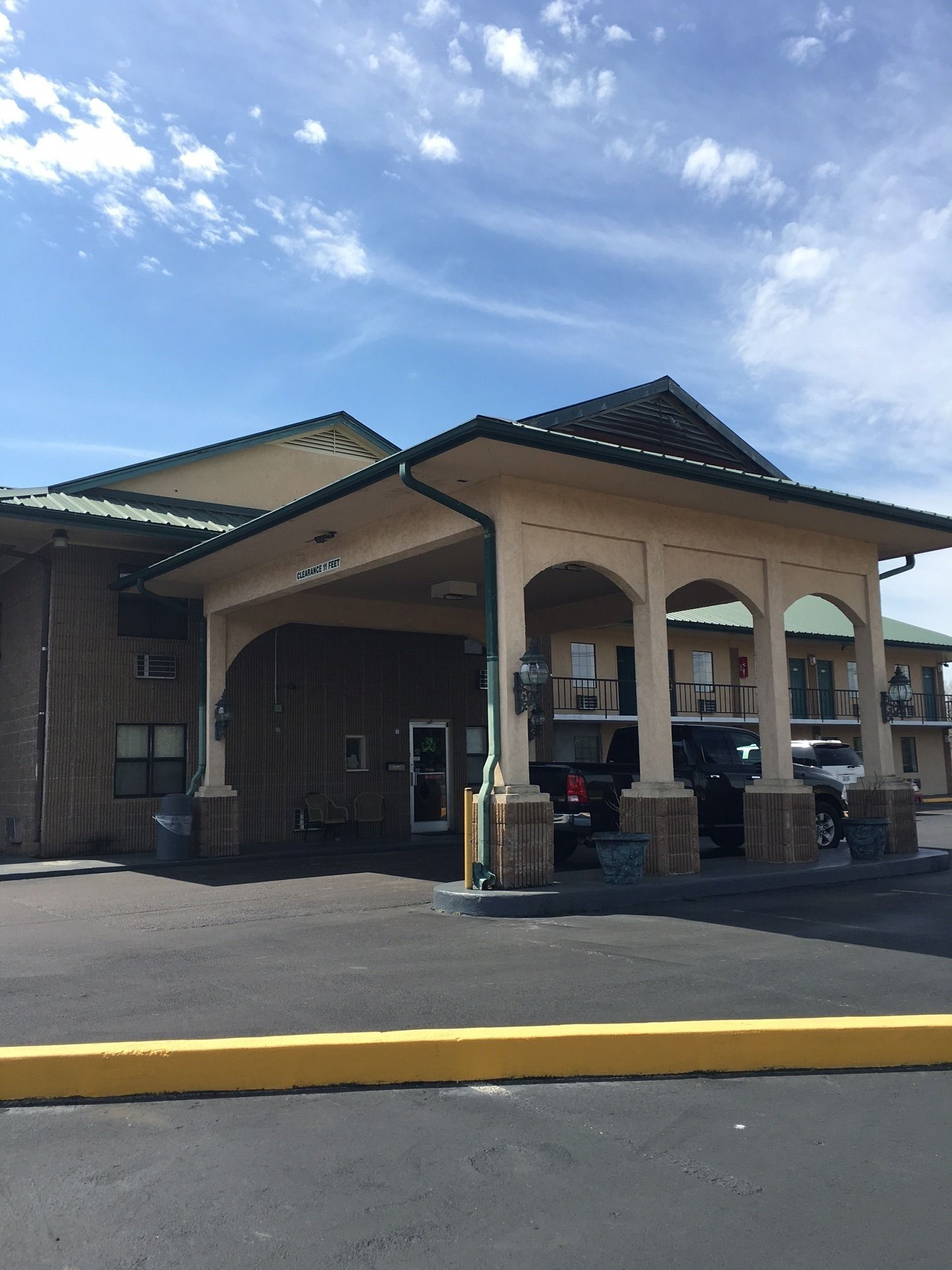Regency Inn & Suites