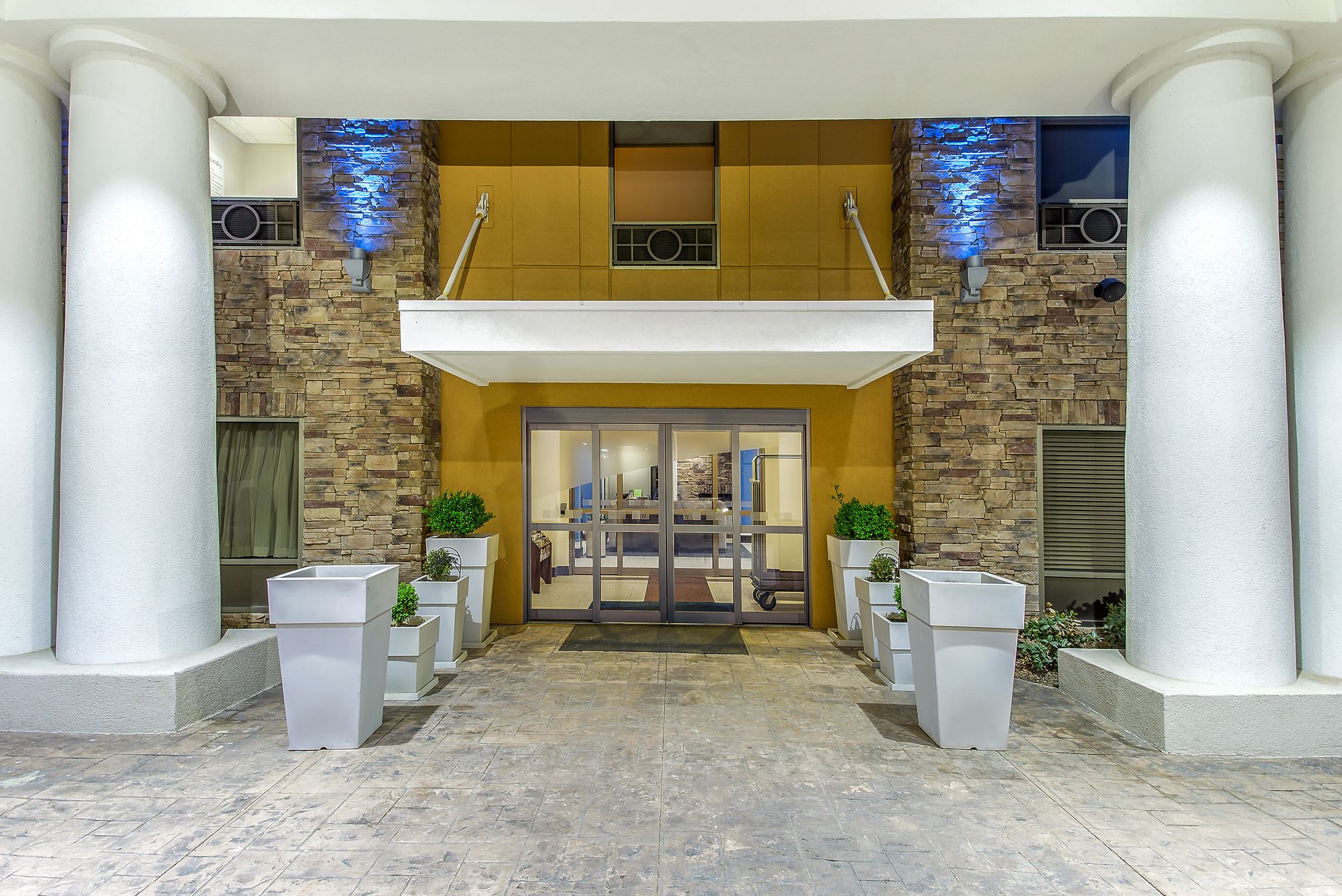 Holiday Inn Express & Suites Morristown