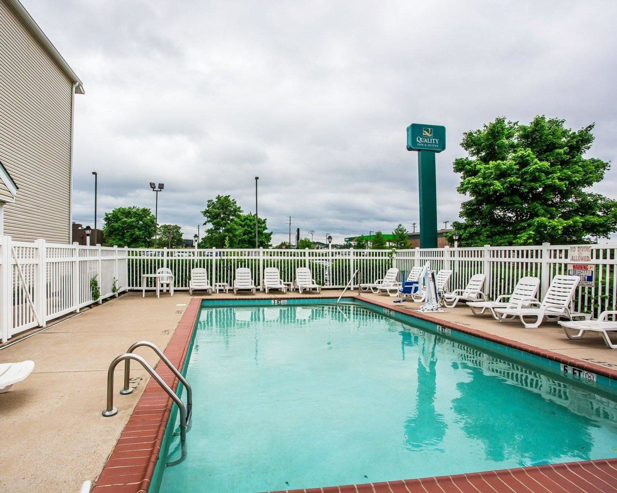 Quality Inn & Suites
