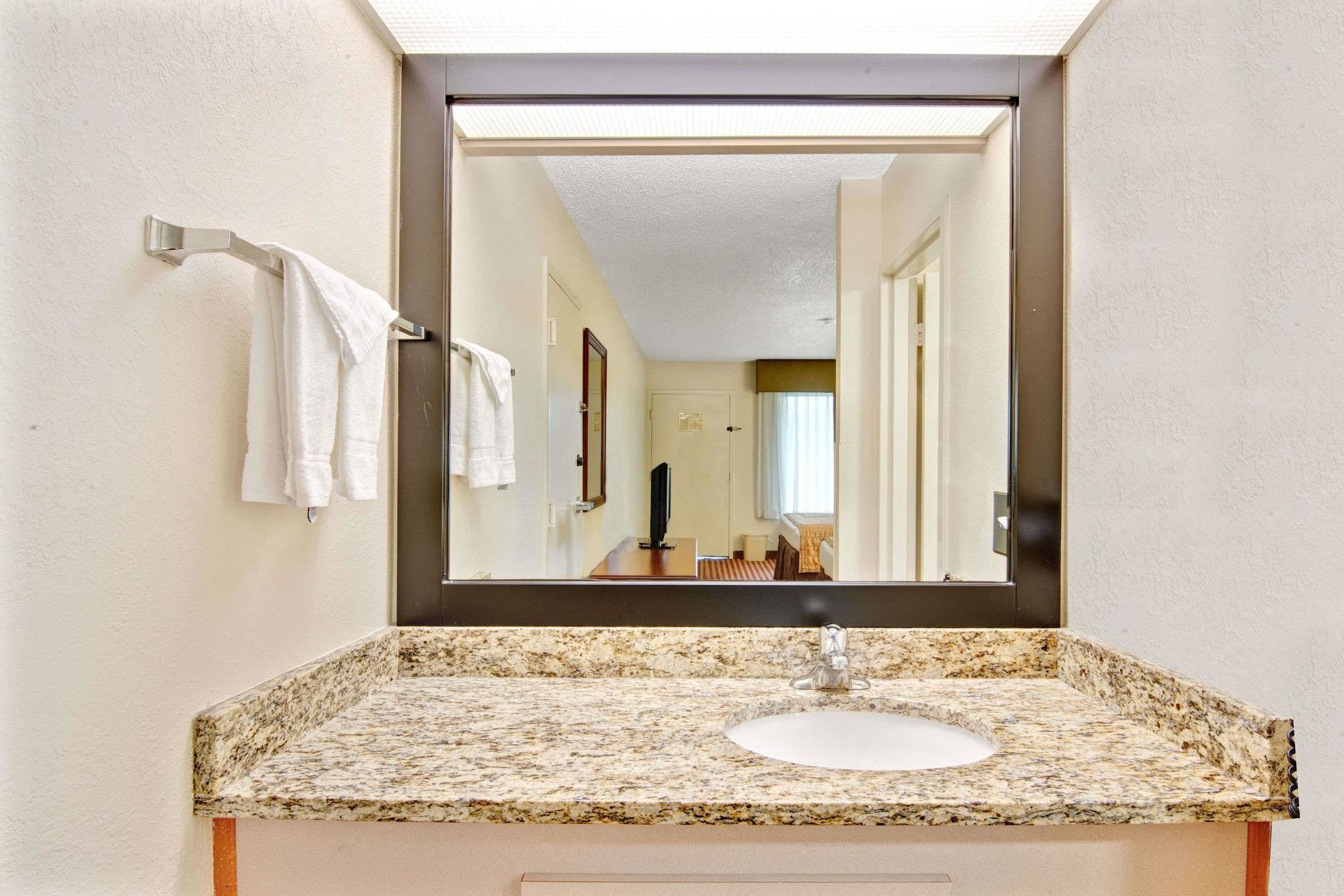 Baymont by Wyndham Nashville Airport