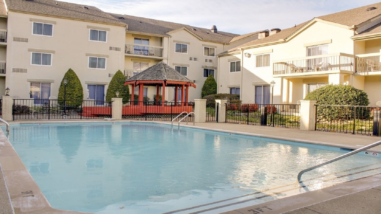 Club-Hotel Nashville Inn & Suites
