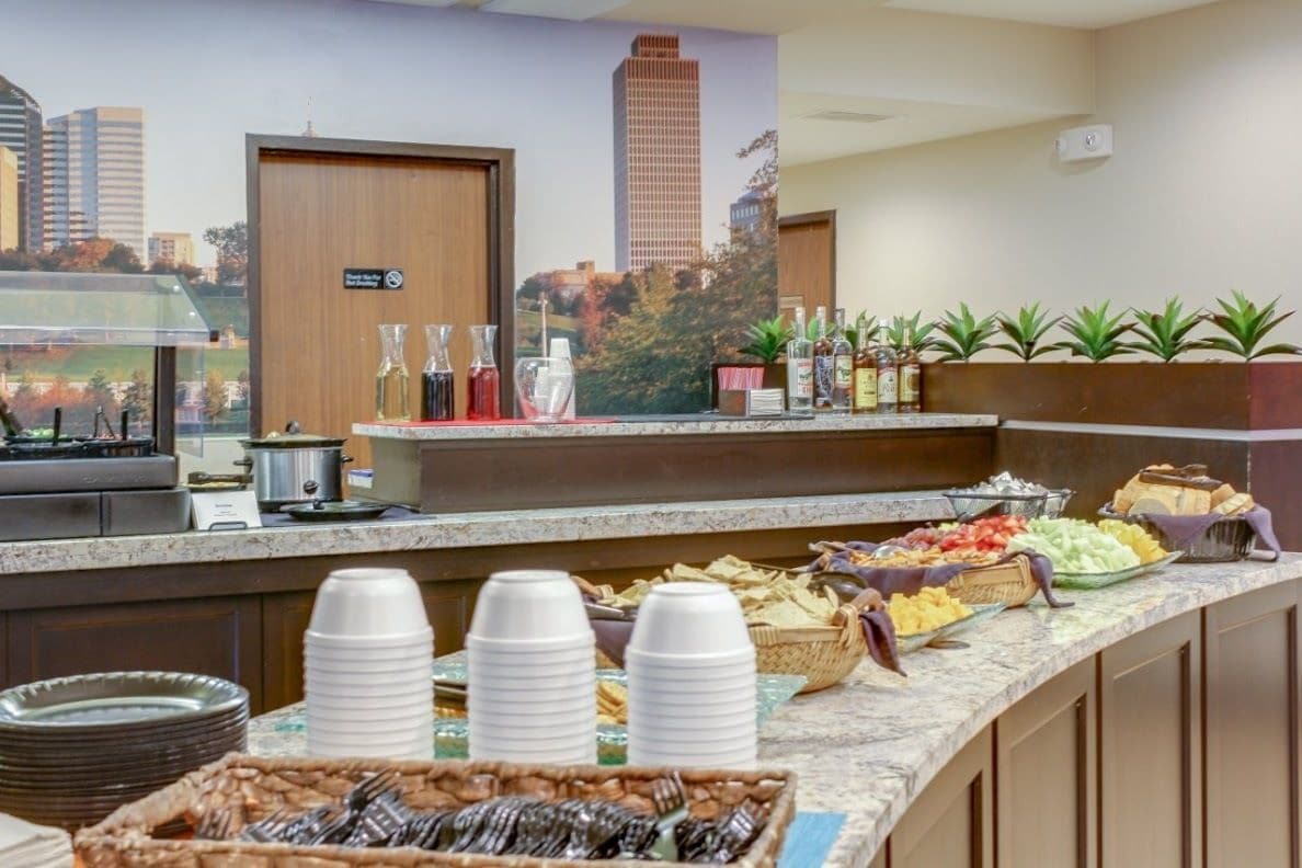 Club-Hotel Nashville Inn & Suites