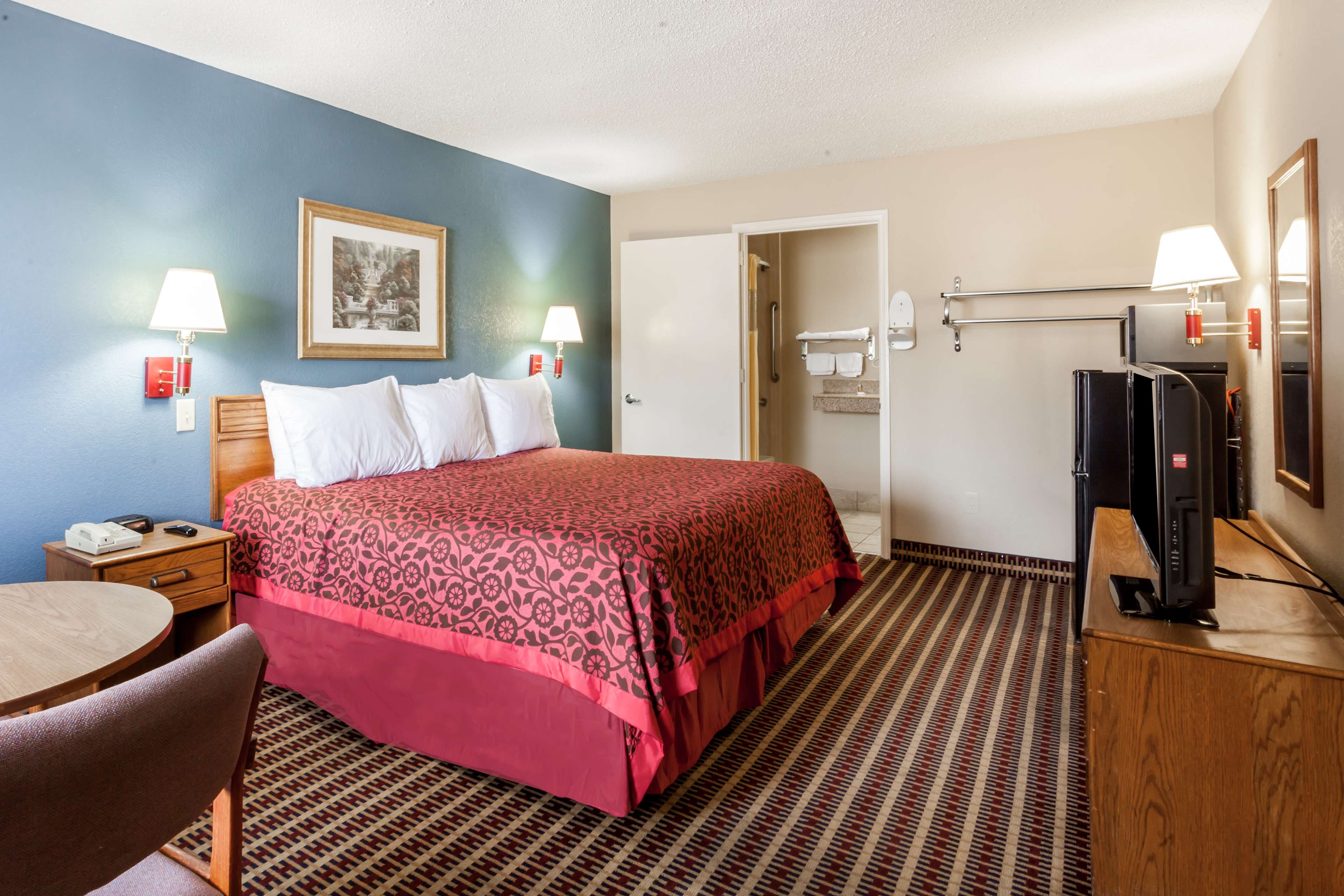Days Inn By Wyndham Nashville North/Opryland Area