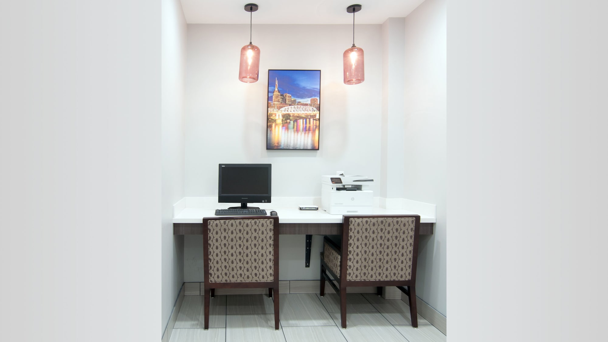 Holiday Inn Express & Suites Nashville I-40 & I- 24