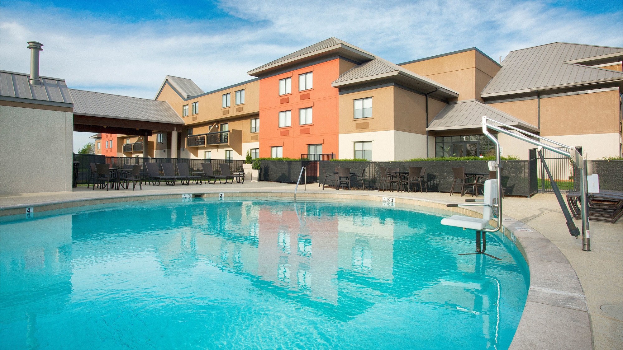 Holiday Inn Express Nashville Airport