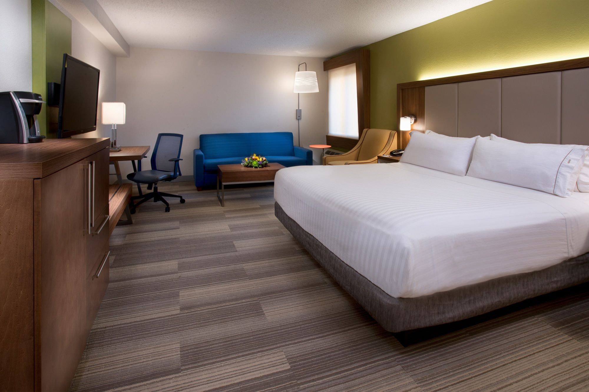 Holiday Inn Express Nashville Airport