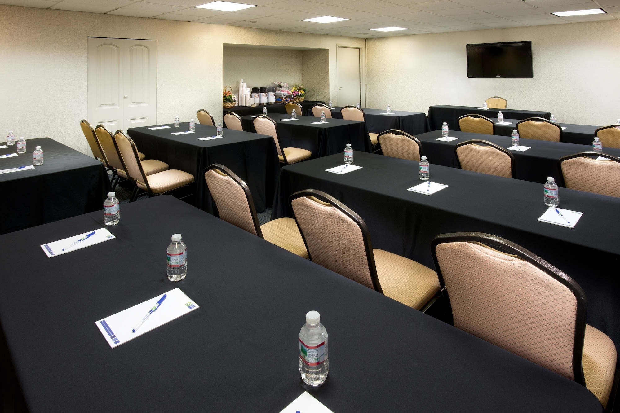 Holiday Inn Express Nashville Airport