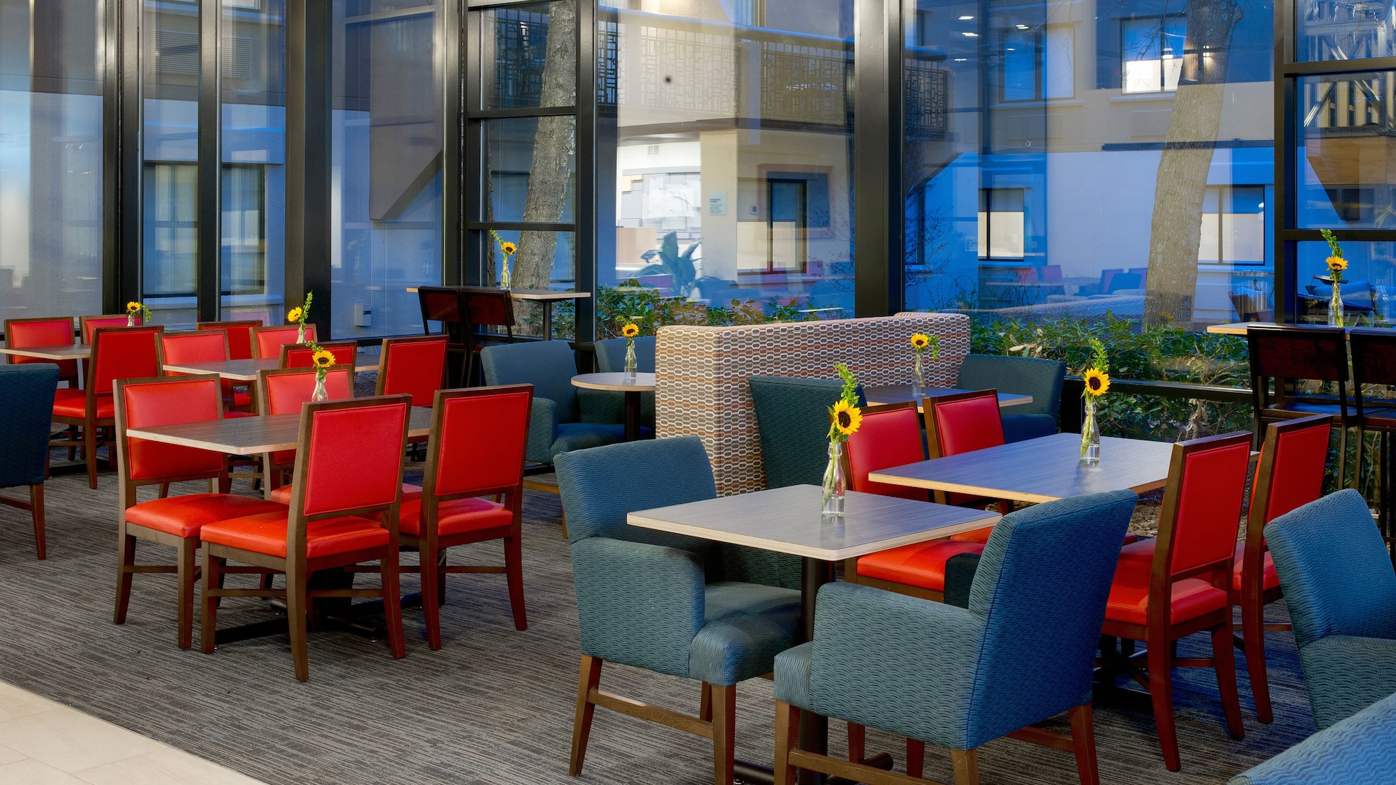 Holiday Inn Express Nashville Airport
