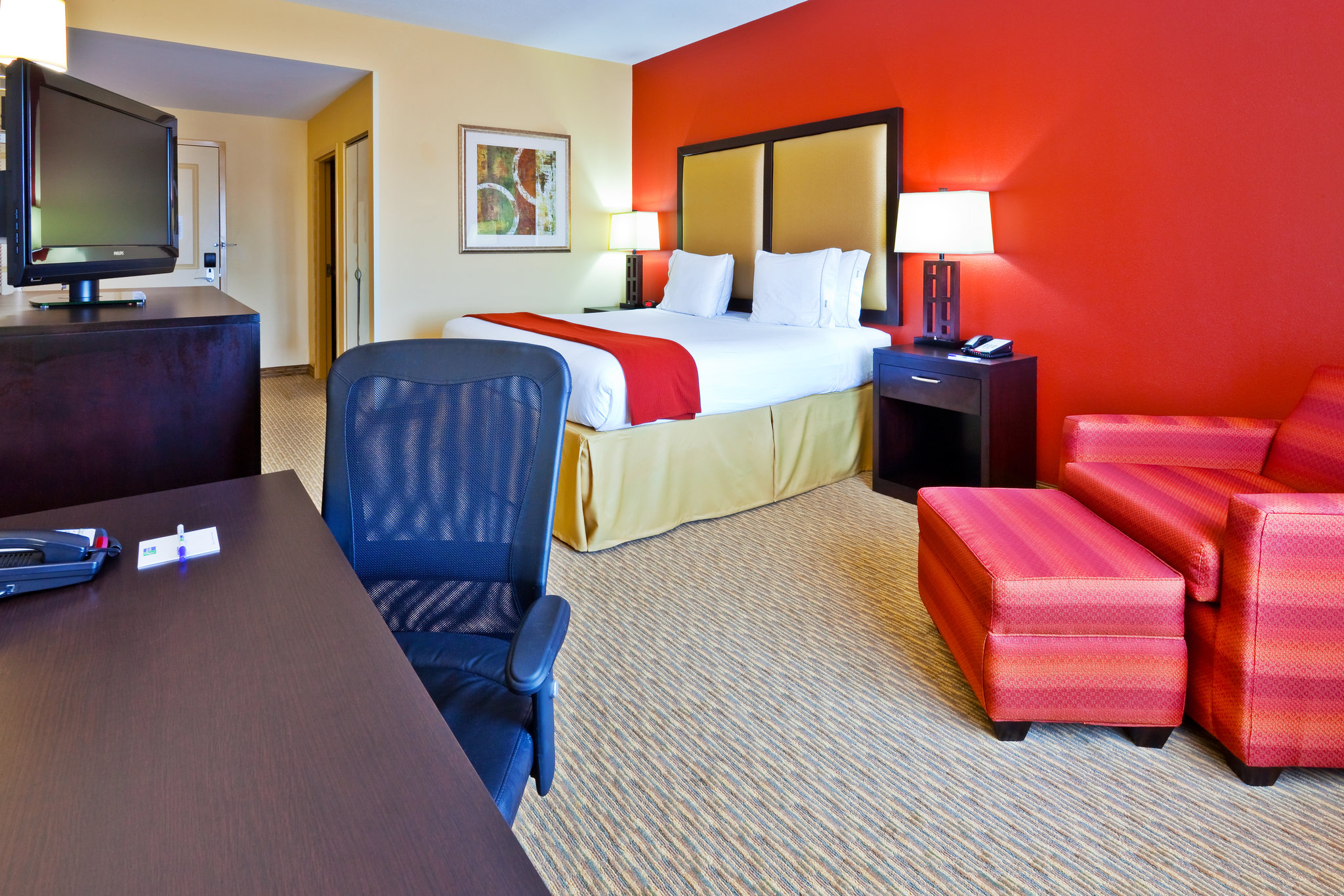 Holiday Inn Express & Suites Nashville-Opryland