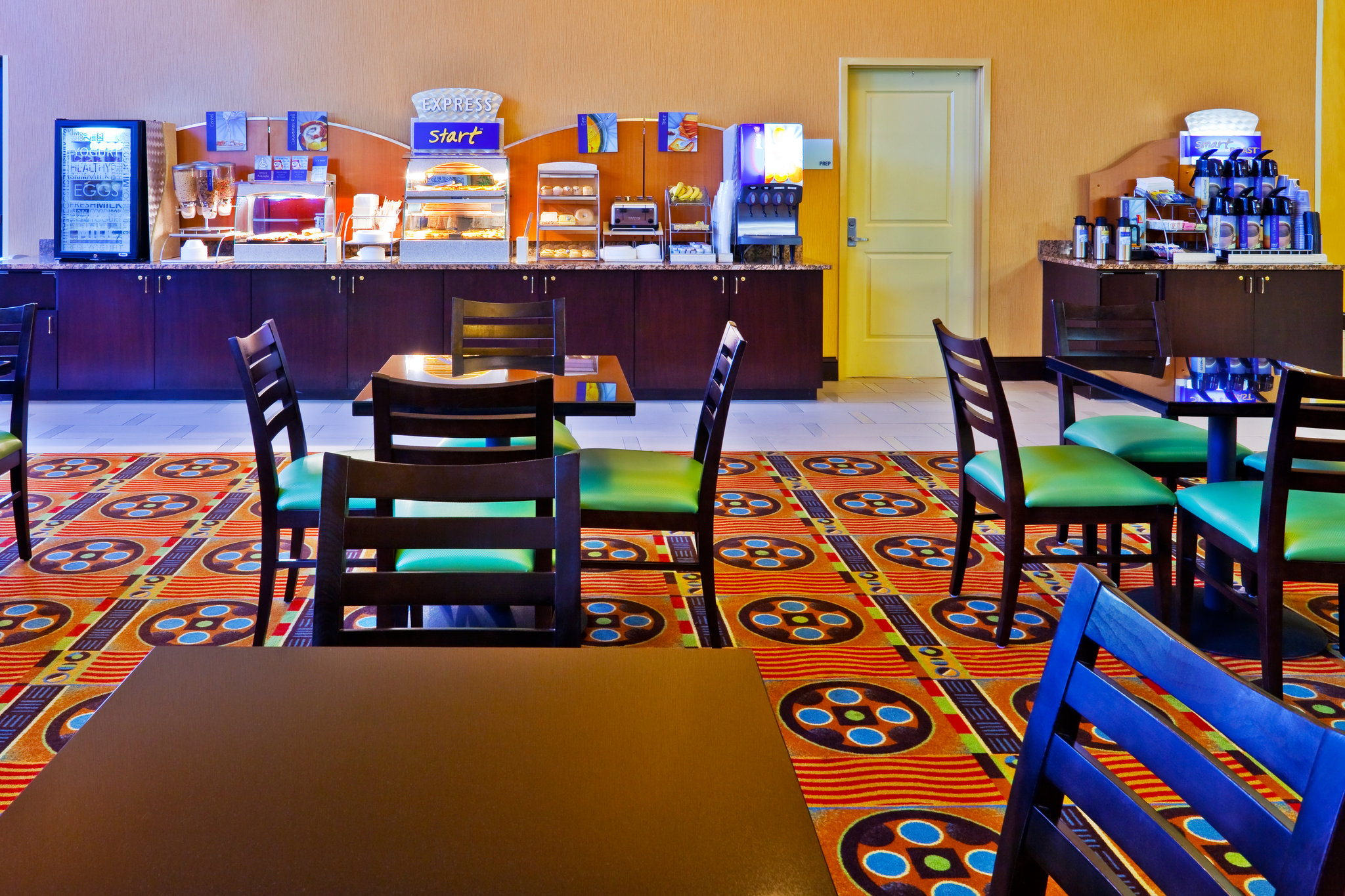 Holiday Inn Express & Suites Nashville-Opryland