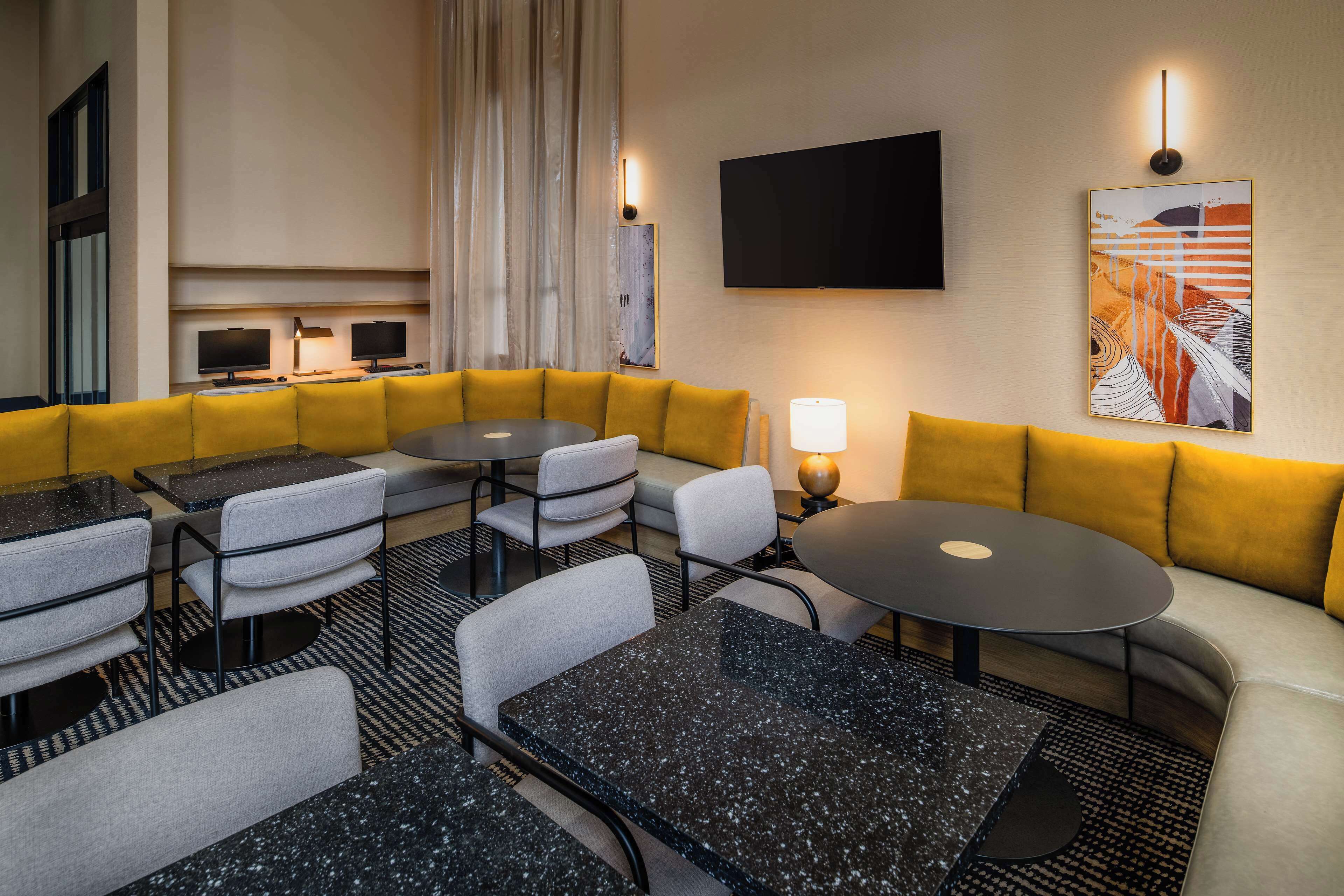 Hyatt Place Nashville / Green Hills