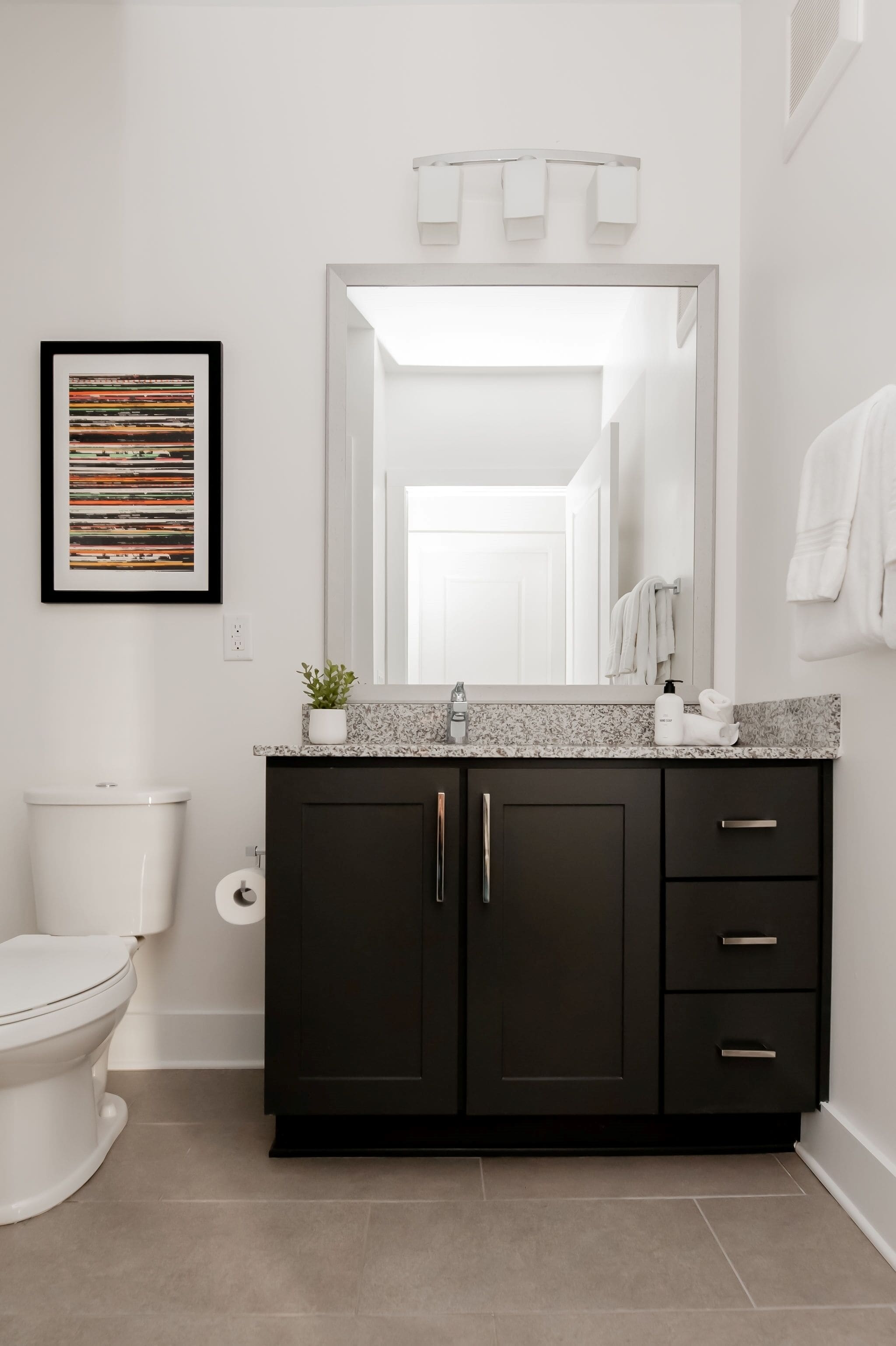 Infinity Music Row Apartments