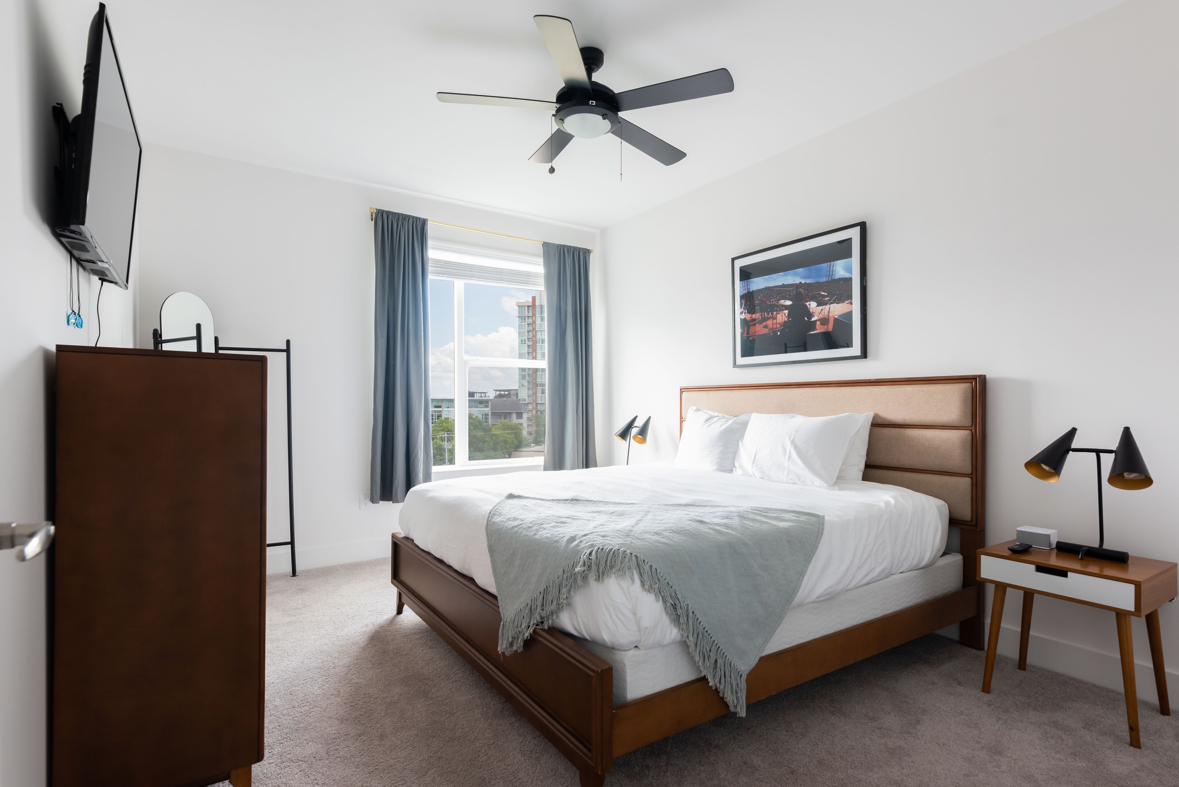 Infinity Music Row Apartments