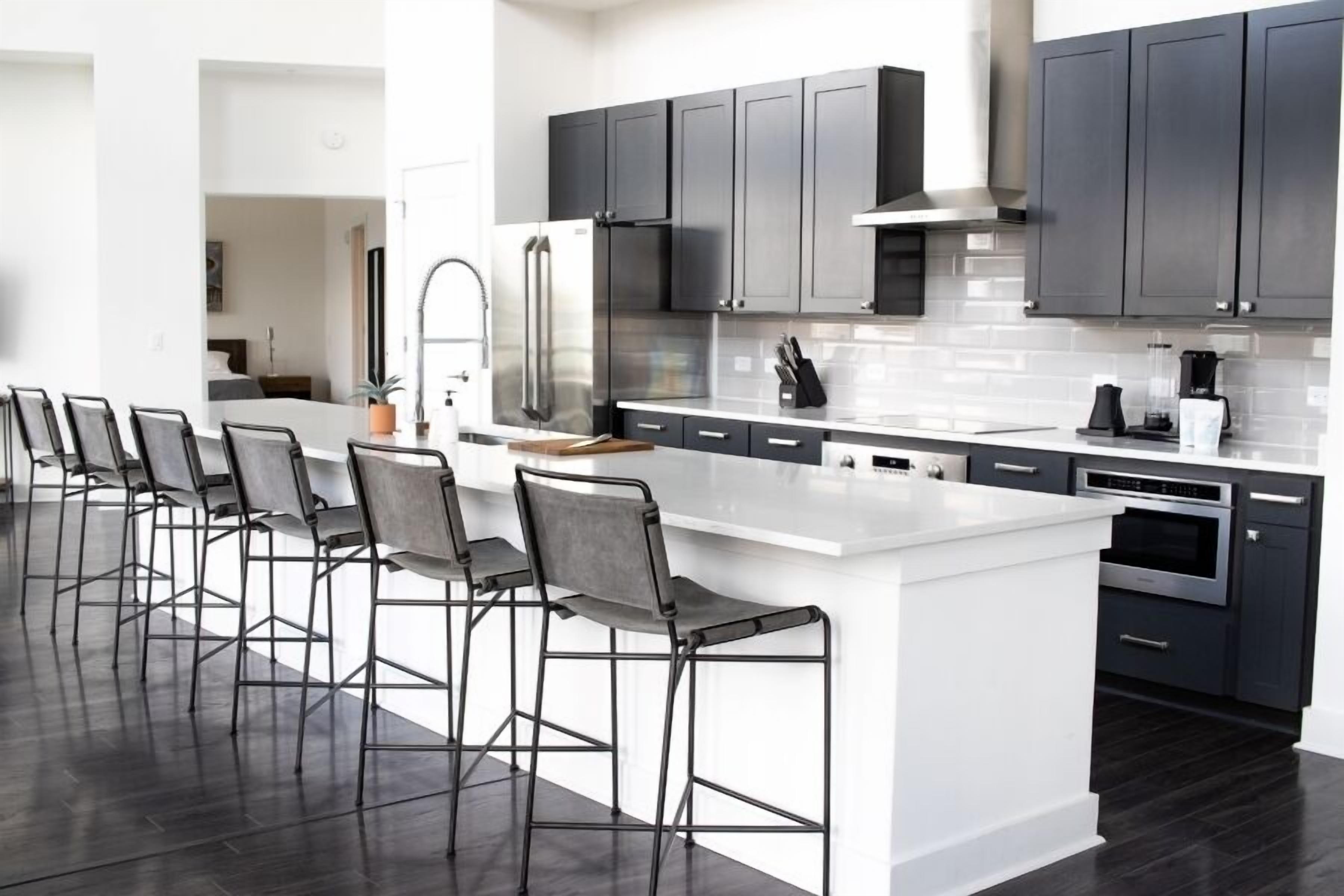 Infinity Music Row Apartments