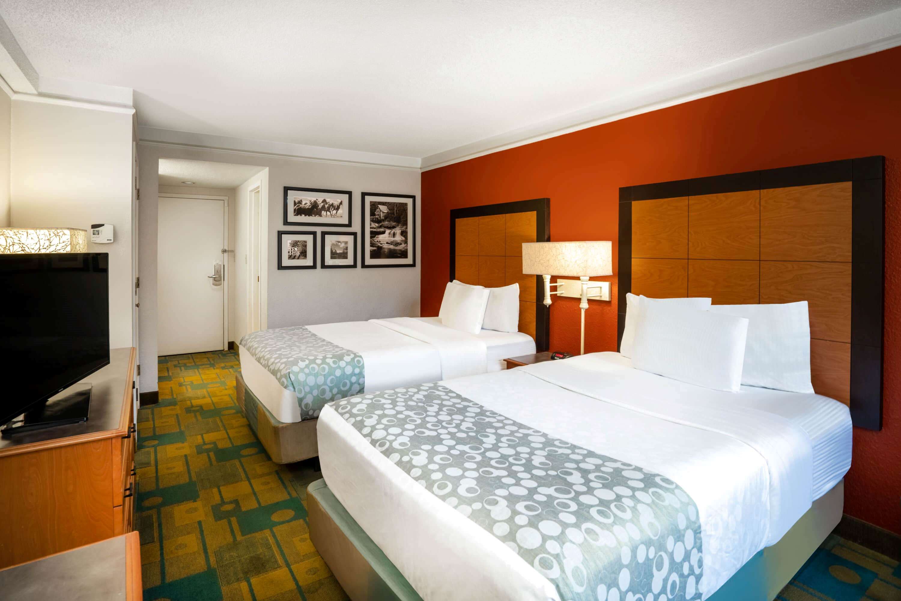 La Quinta Inn & Suites by Wyndham Nashville Airport/Opryland