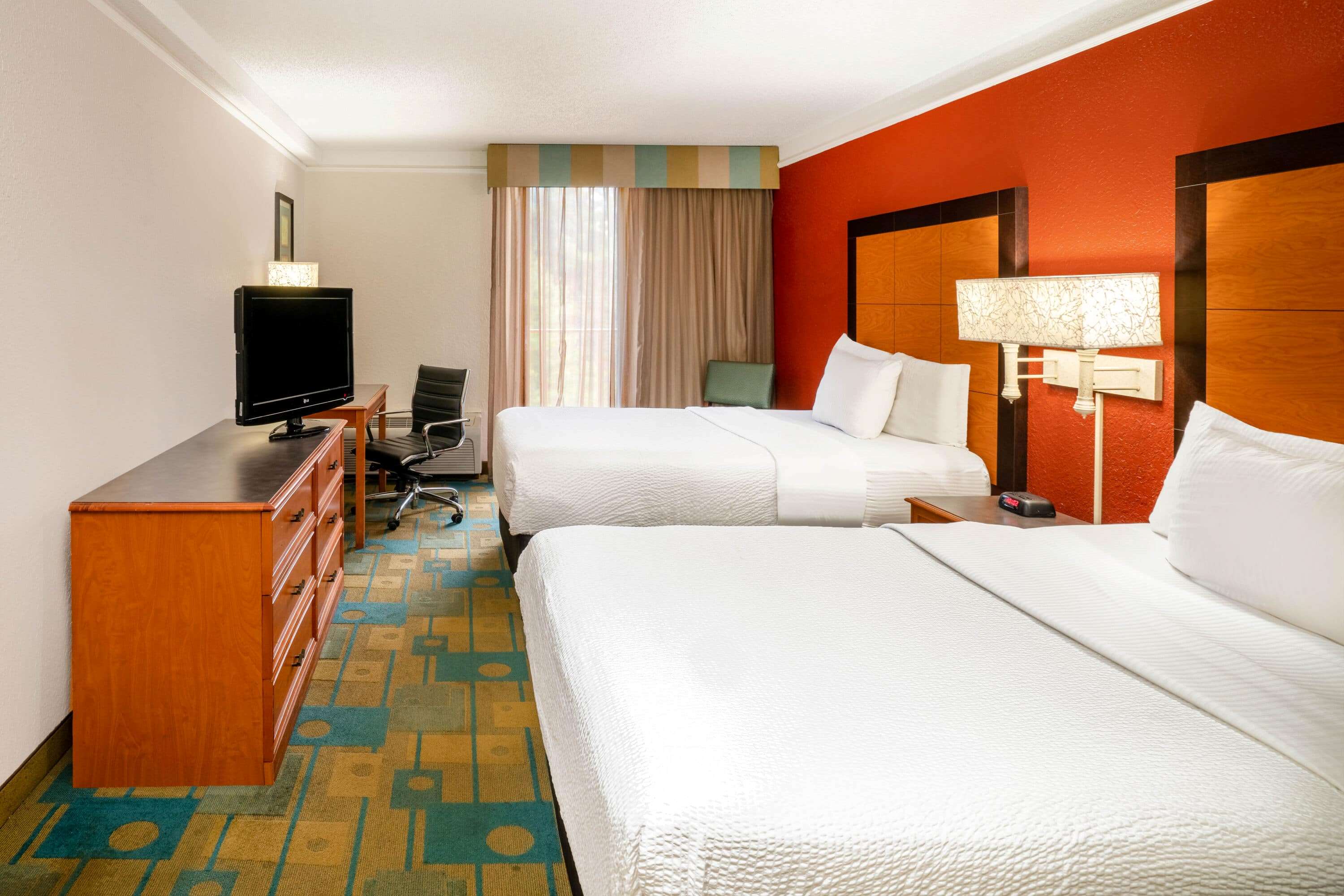 La Quinta Inn & Suites by Wyndham Nashville Airport/Opryland