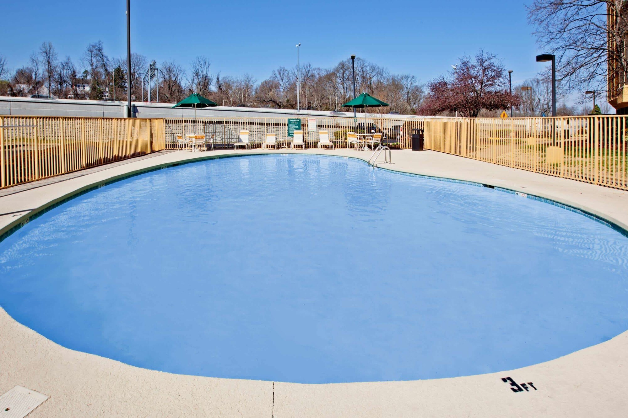 La Quinta Inn & Suites by Wyndham Nashville Airport/Opryland