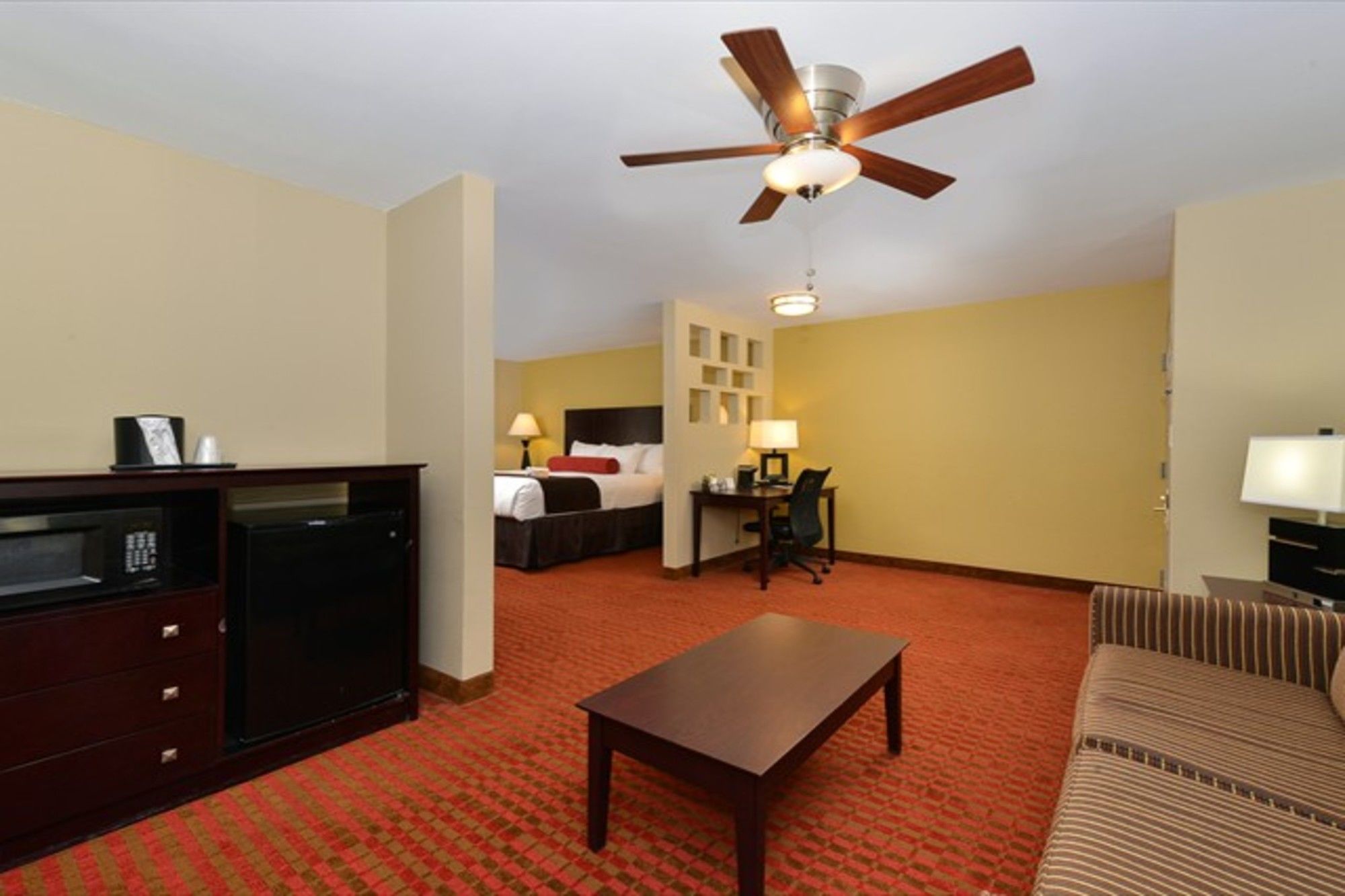 Quality Suites Nashville Airport