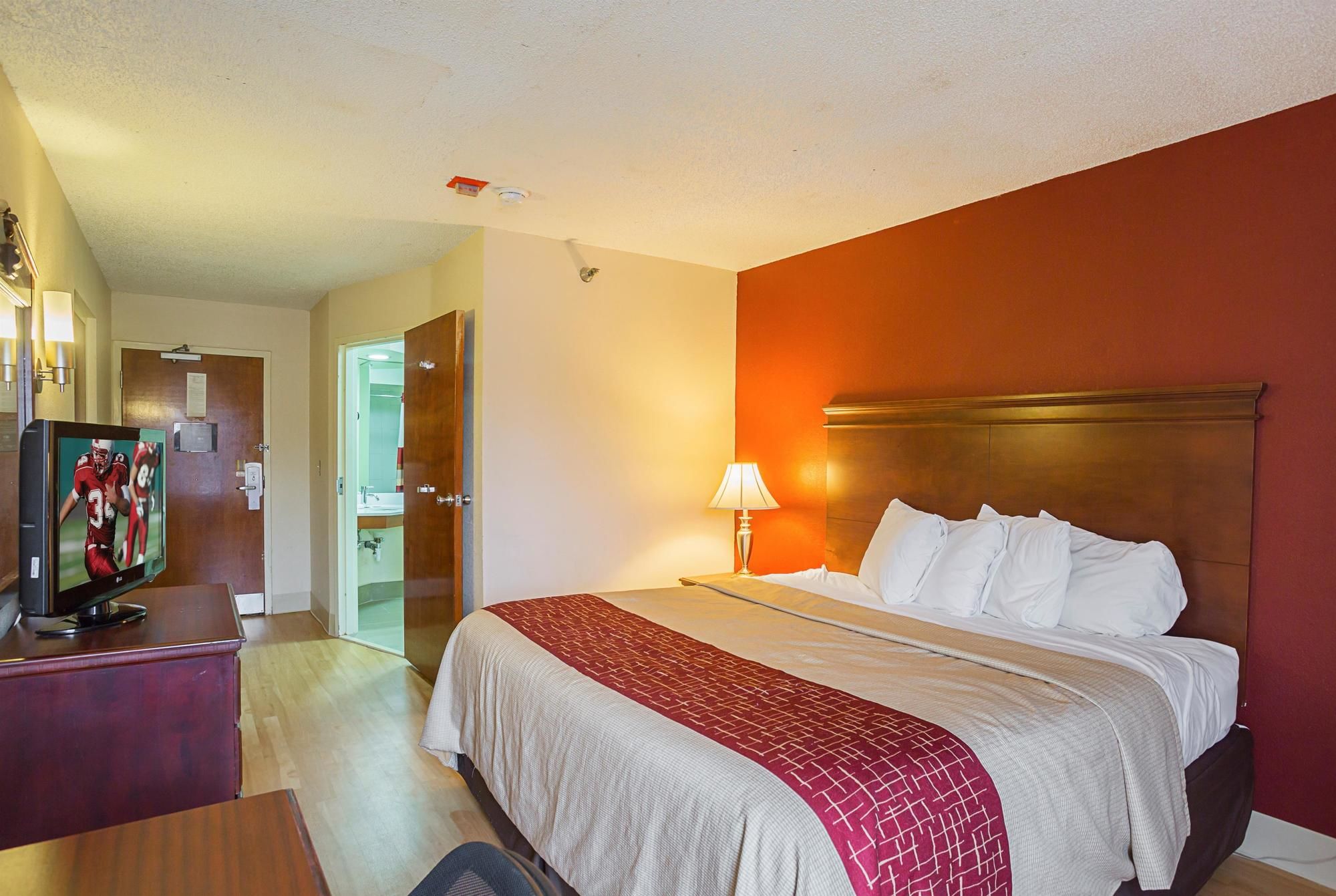 Red Roof Inn Nashville - Music City