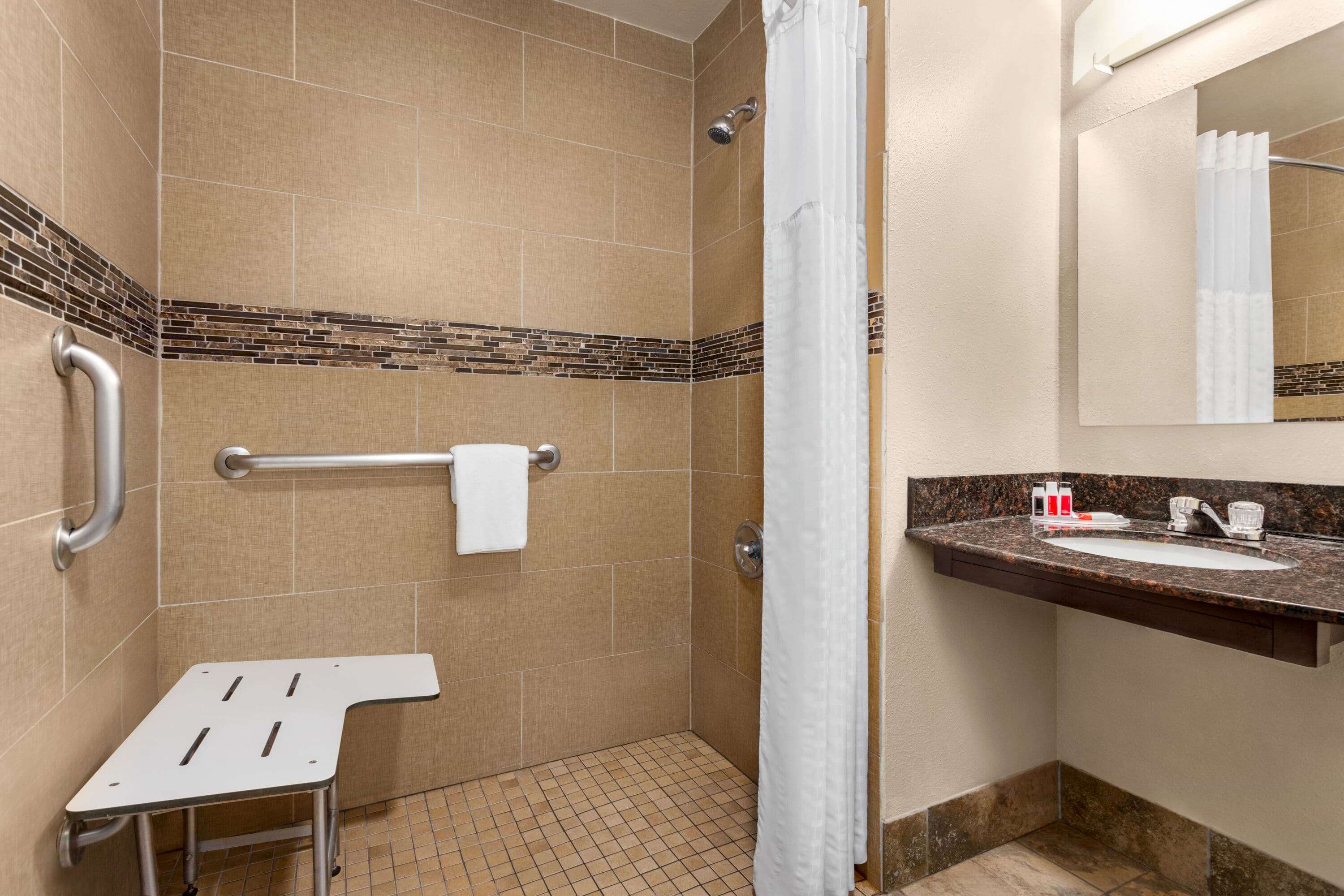 Luxe Studios Nashville Airport