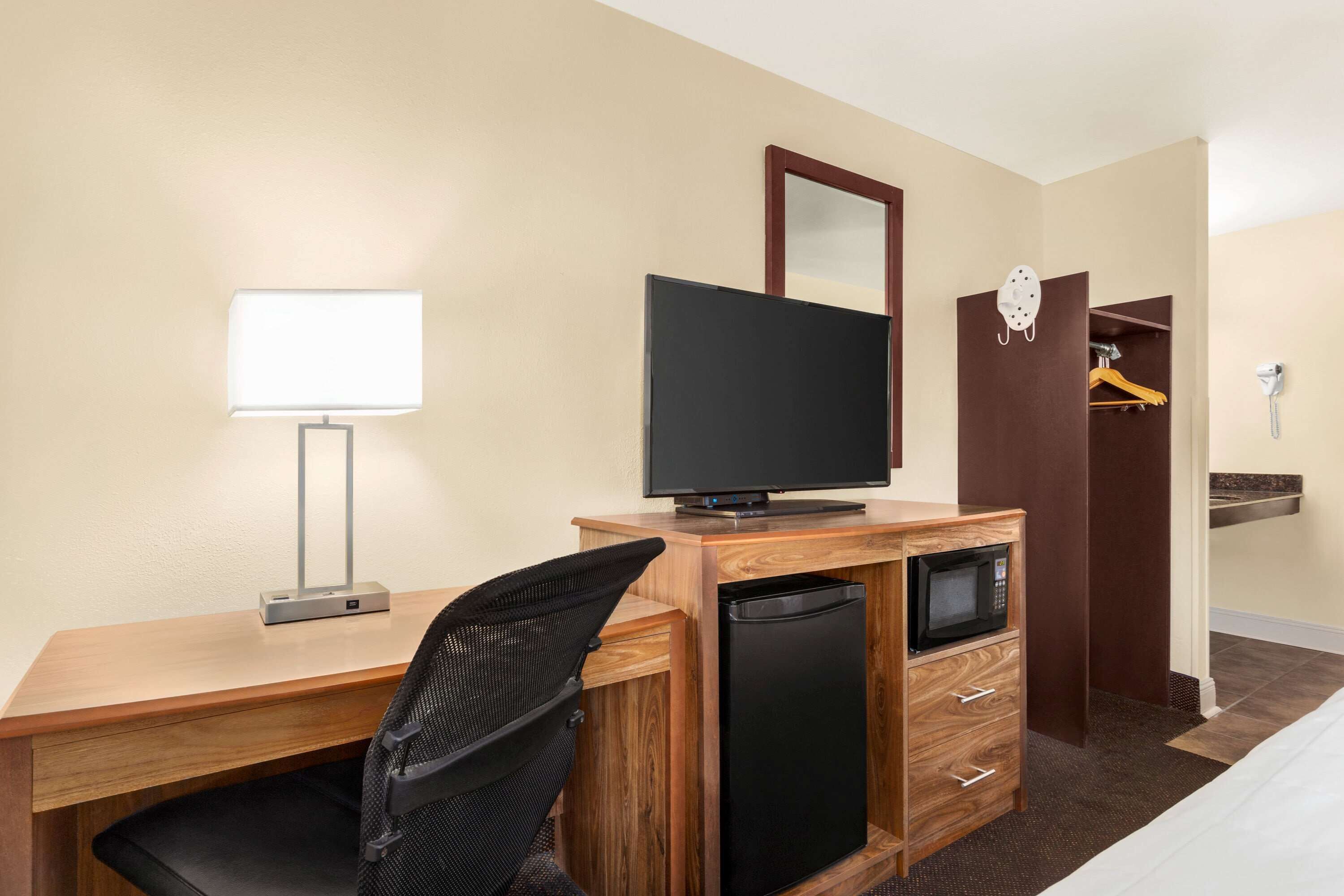 Luxe Studios Nashville Airport