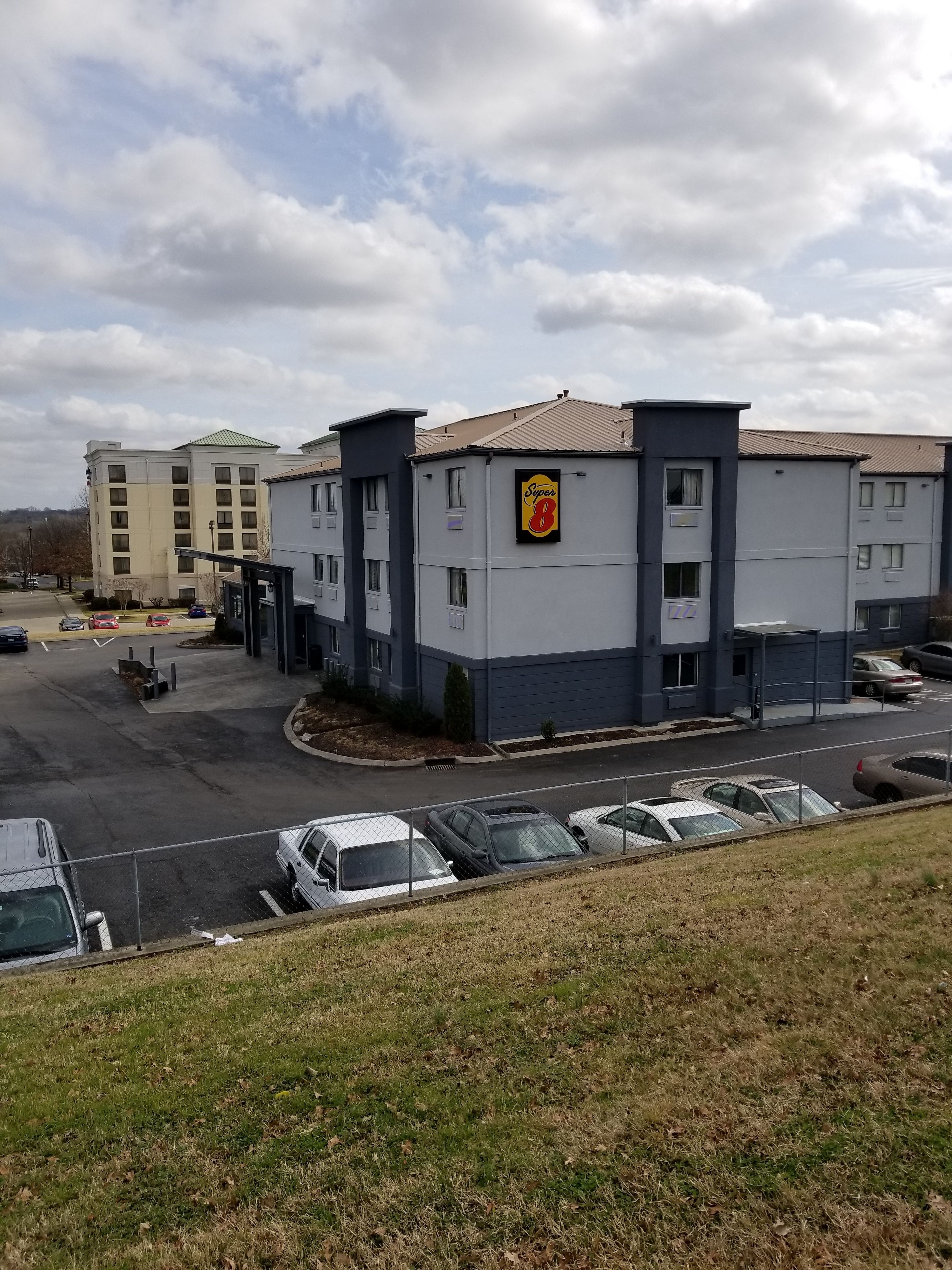 Luxe Studios Nashville Airport