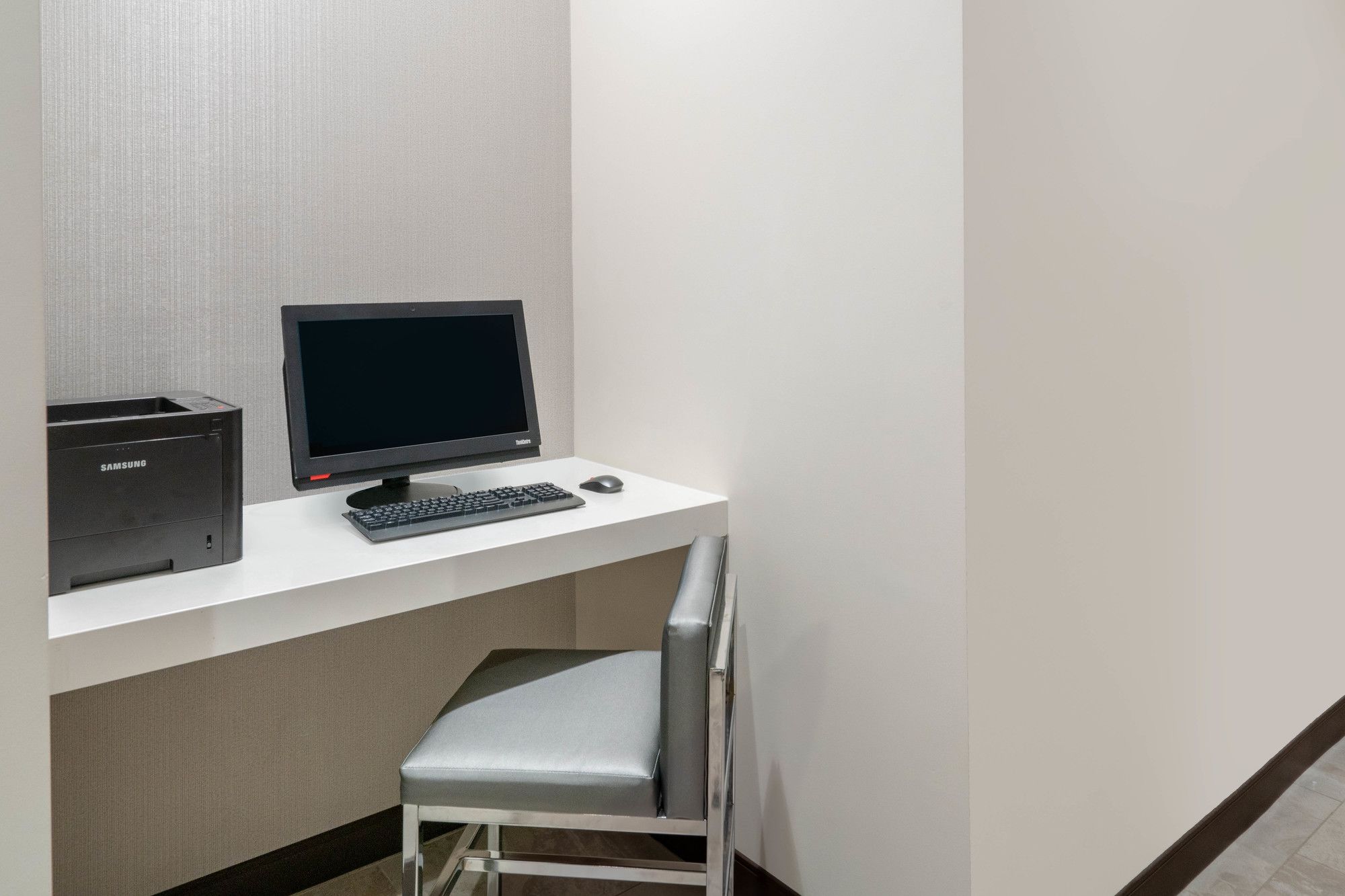 Hampton Inn by Hilton Nashville Airport Century Place