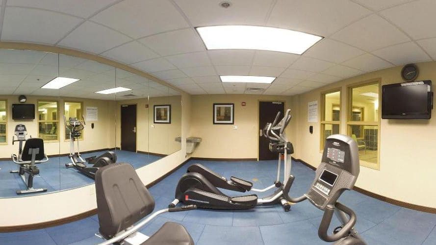 Holiday Inn Express Hotel & Suites Newport South