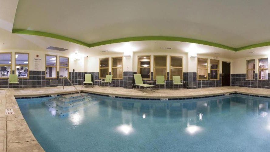Holiday Inn Express Hotel & Suites Newport South