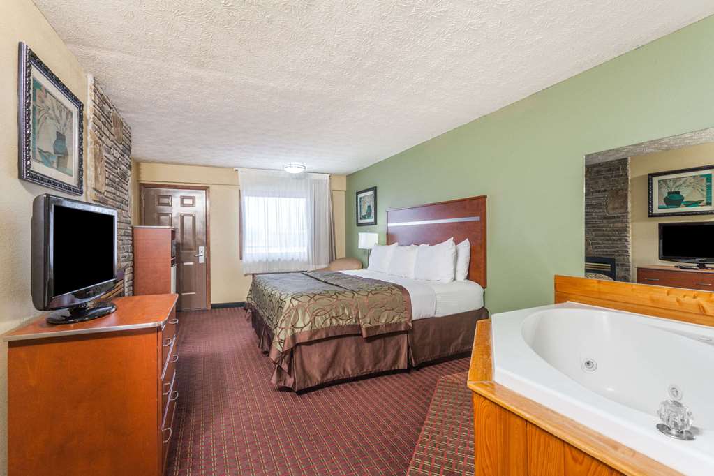 Baymont by Wyndham Pigeon Forge near Island Drive